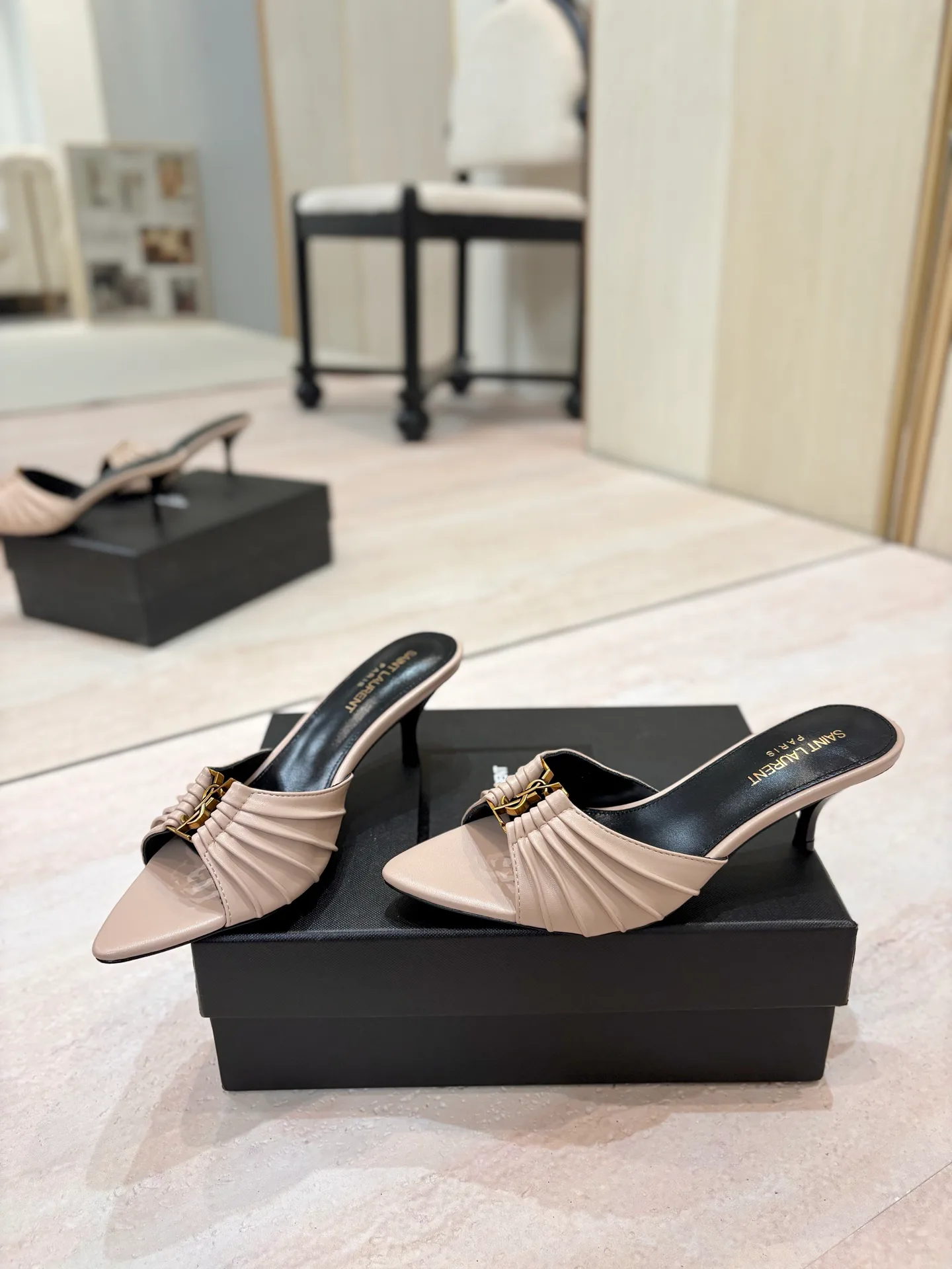 Women's Mules And Clogs SAINT LAURENT 17476035