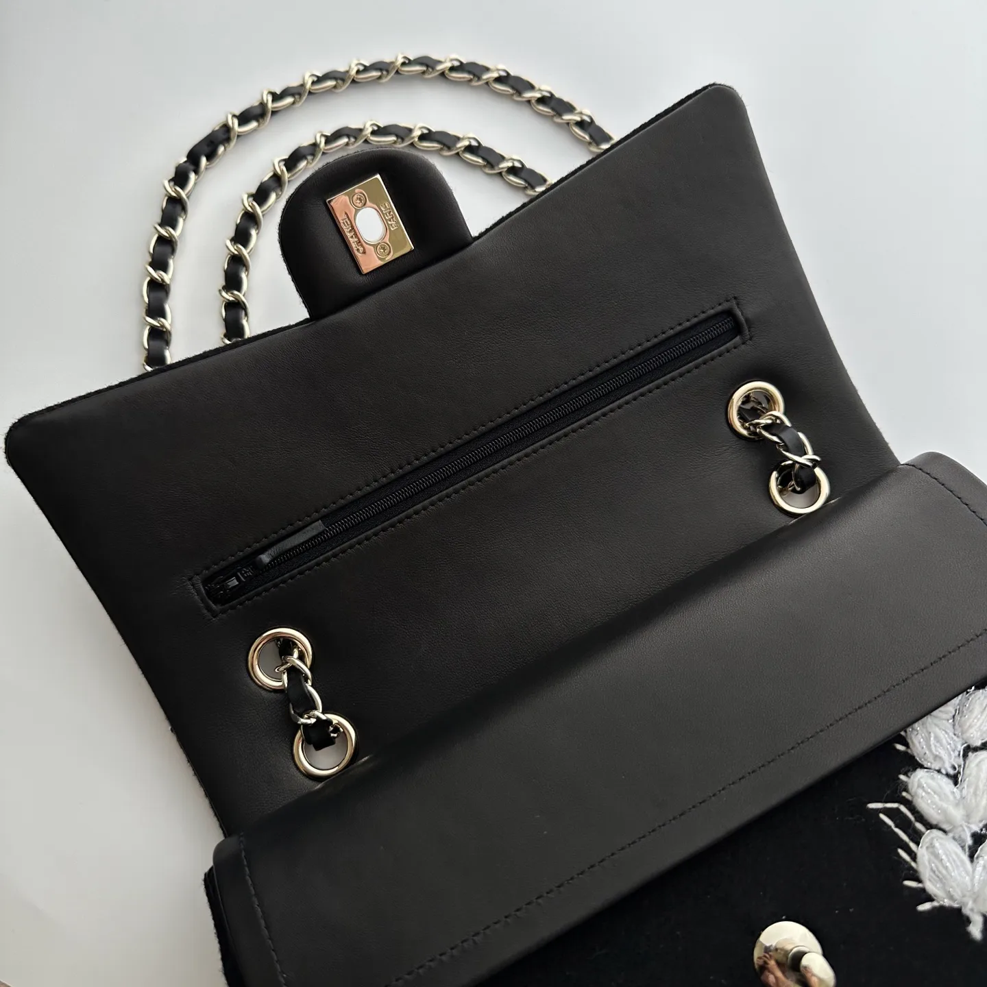 Women's Classic Handbags CHANEL 18057954
