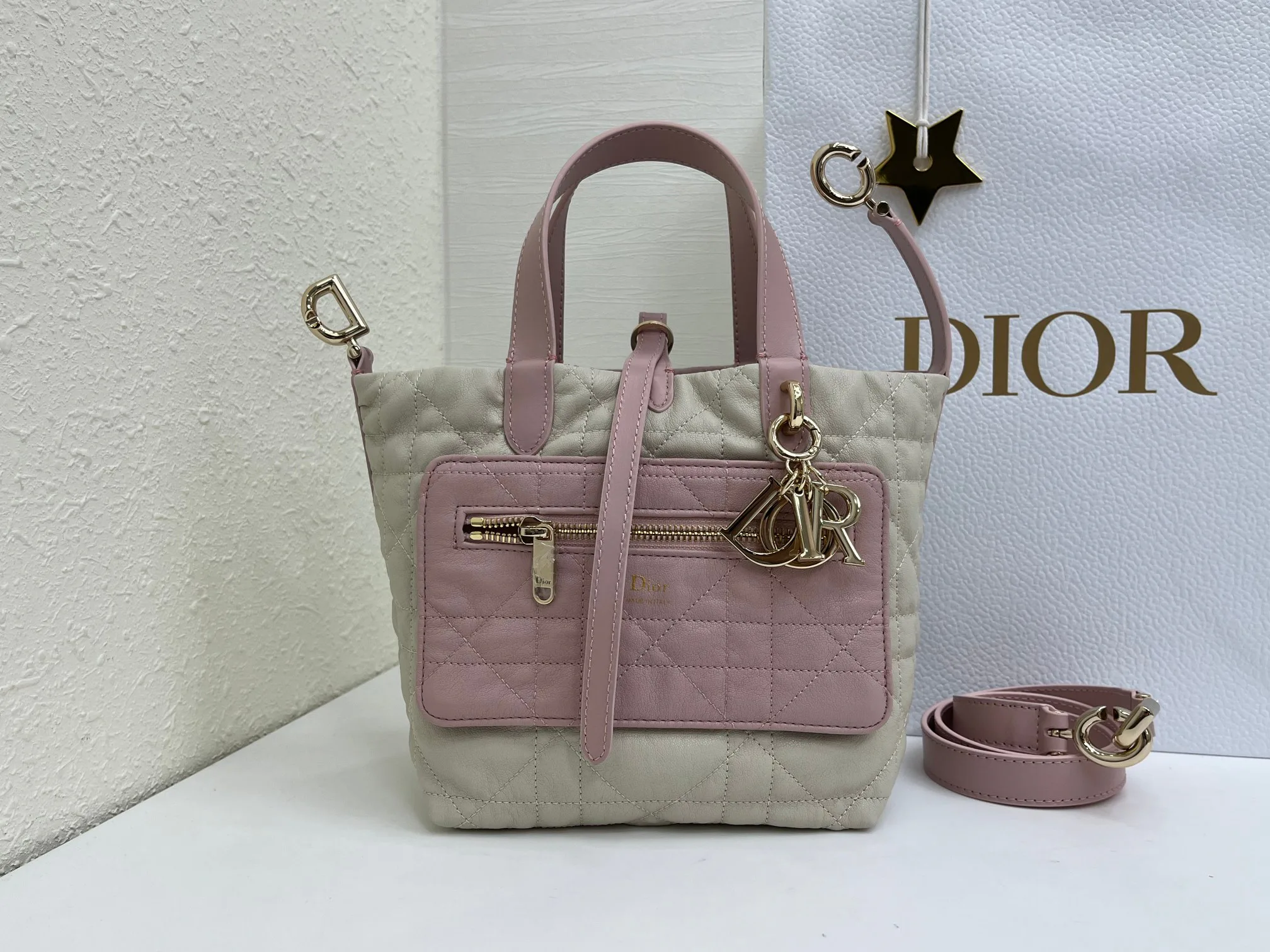 Women's Classic Handbags CHRISTIAN DIOR 17345152