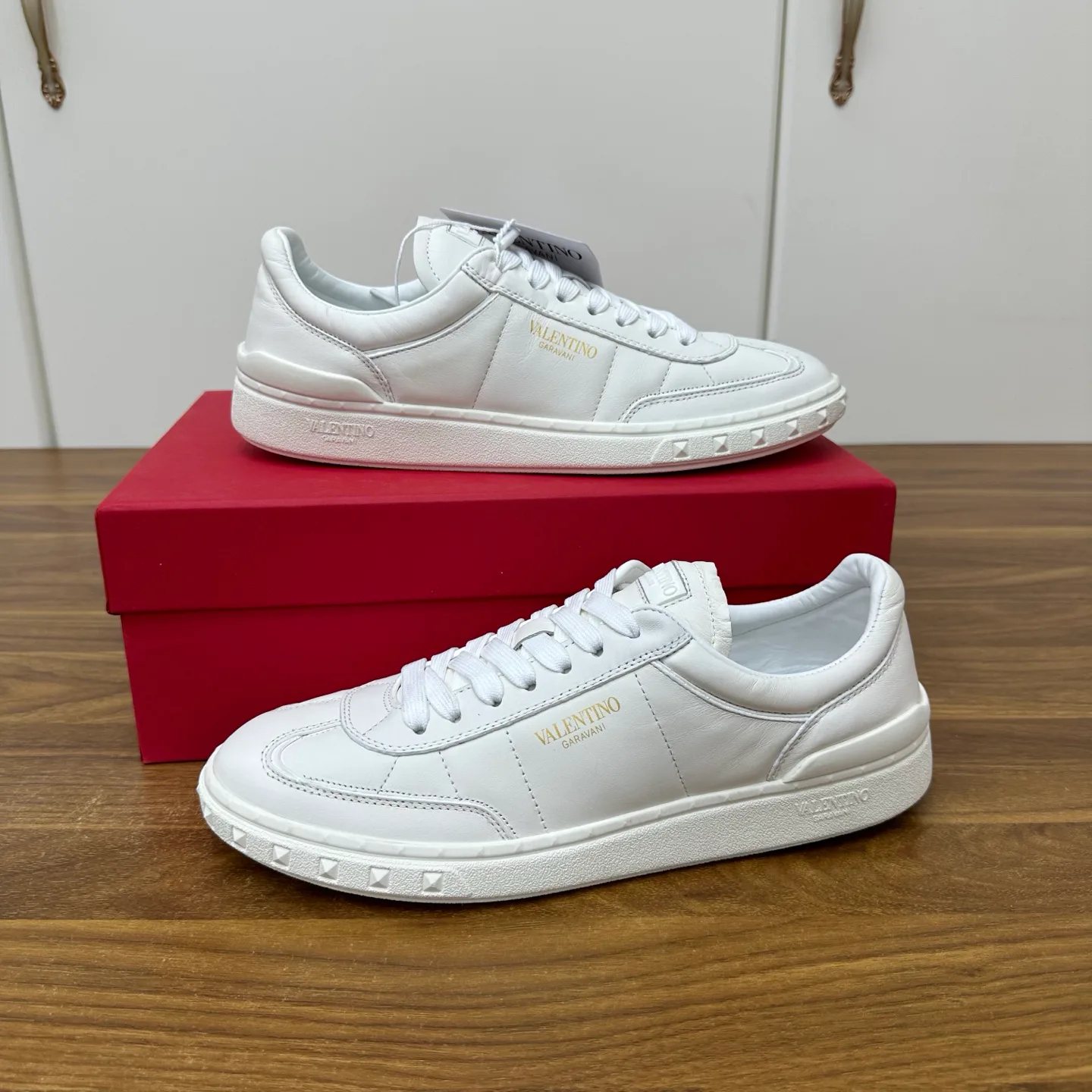 Men's Sneakers VALENTINO 18103495