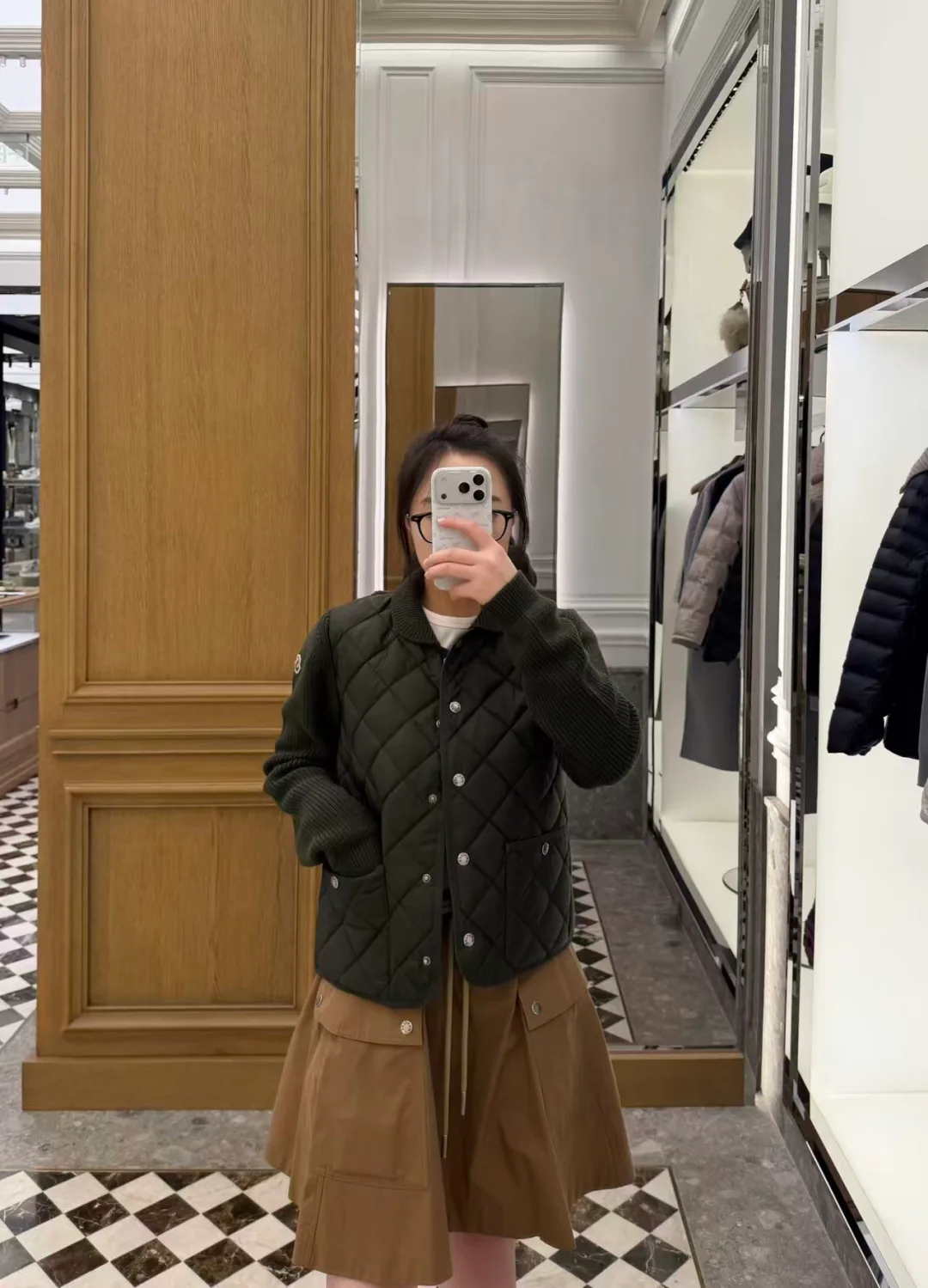 Women's Jackets And Down Jackets MONCLER 18475545