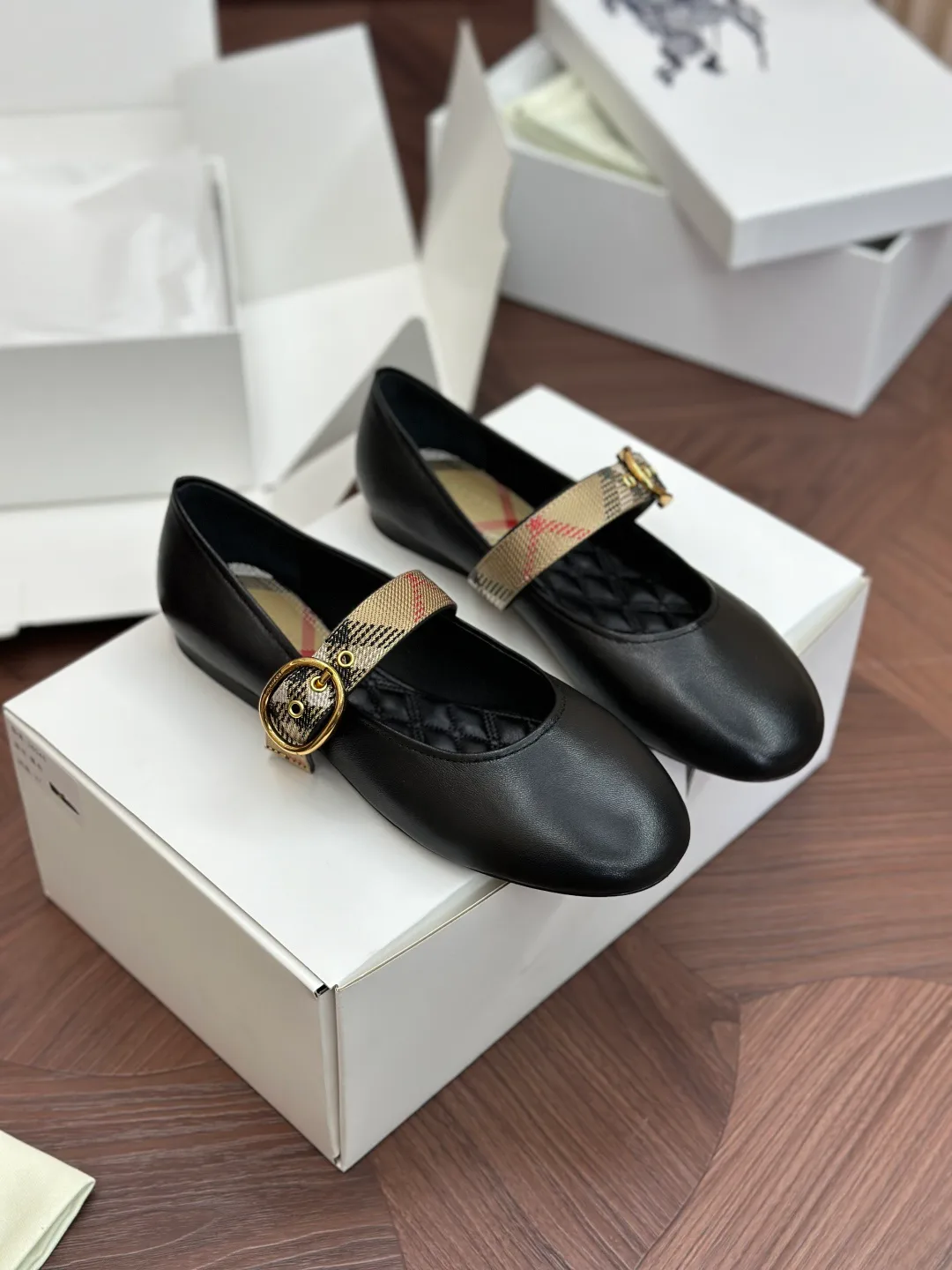 Women's Ballet Flats BURBERRY 18006353