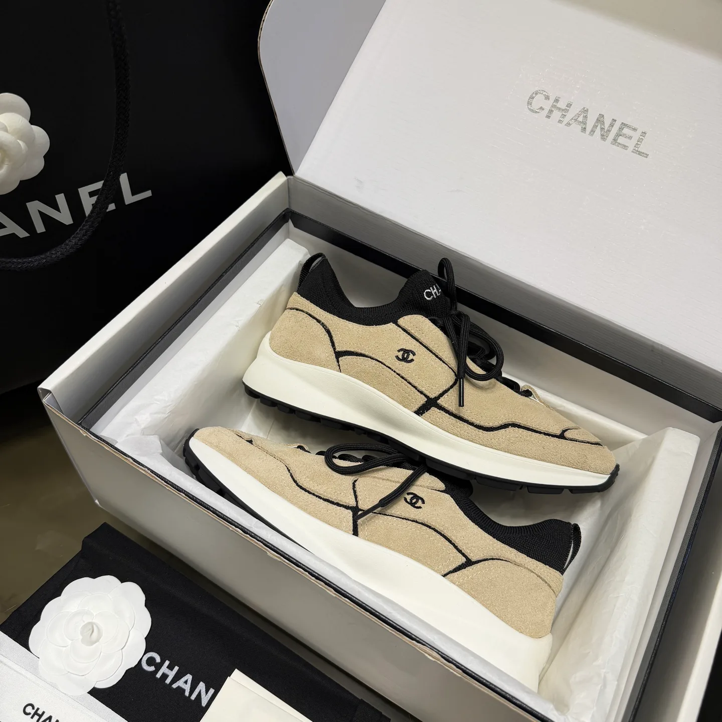 Women's Sneakers CHANEL 17877255