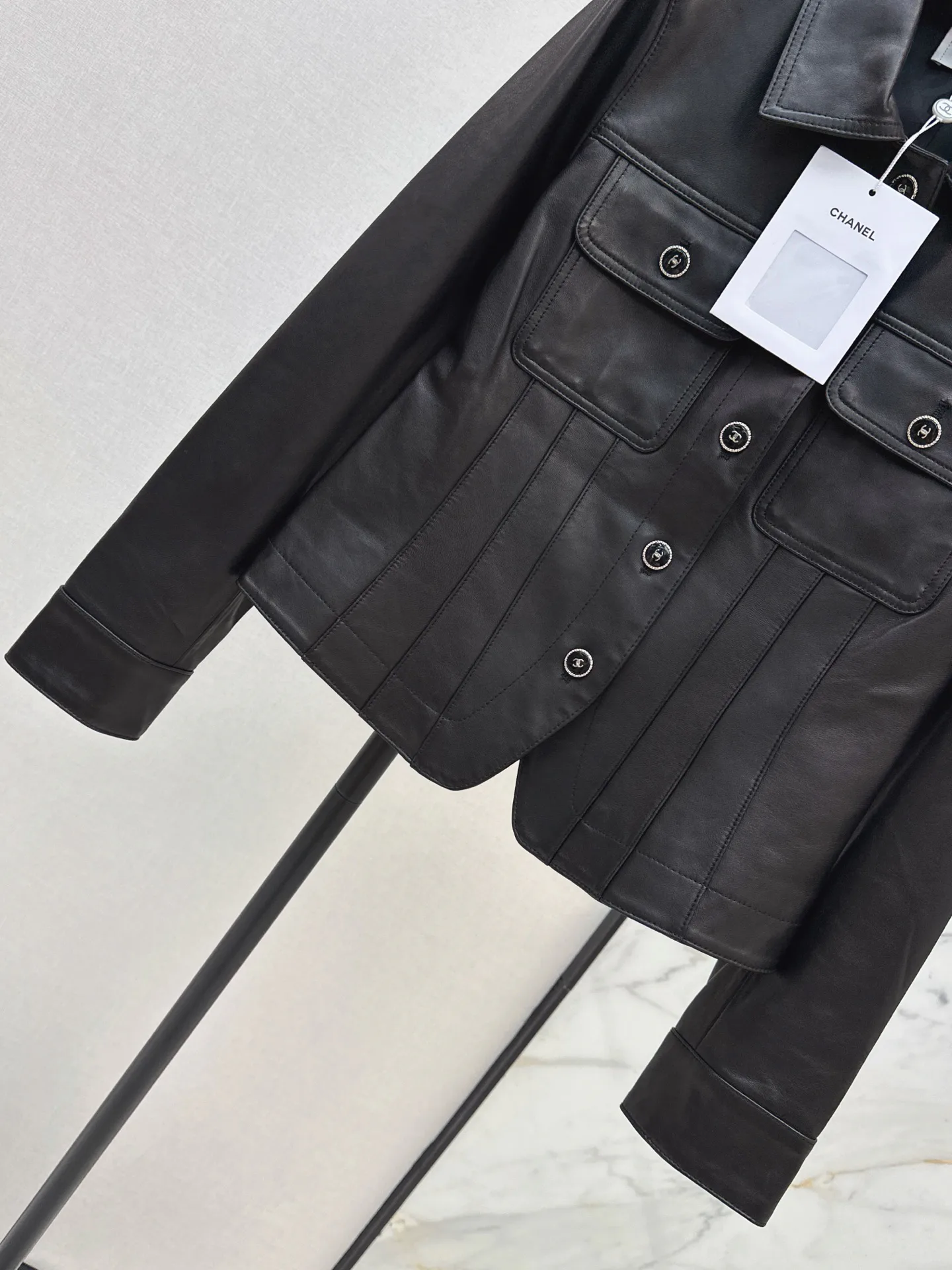 Women's Leather Jackets And Sheepskin Coats CHANEL 18173023