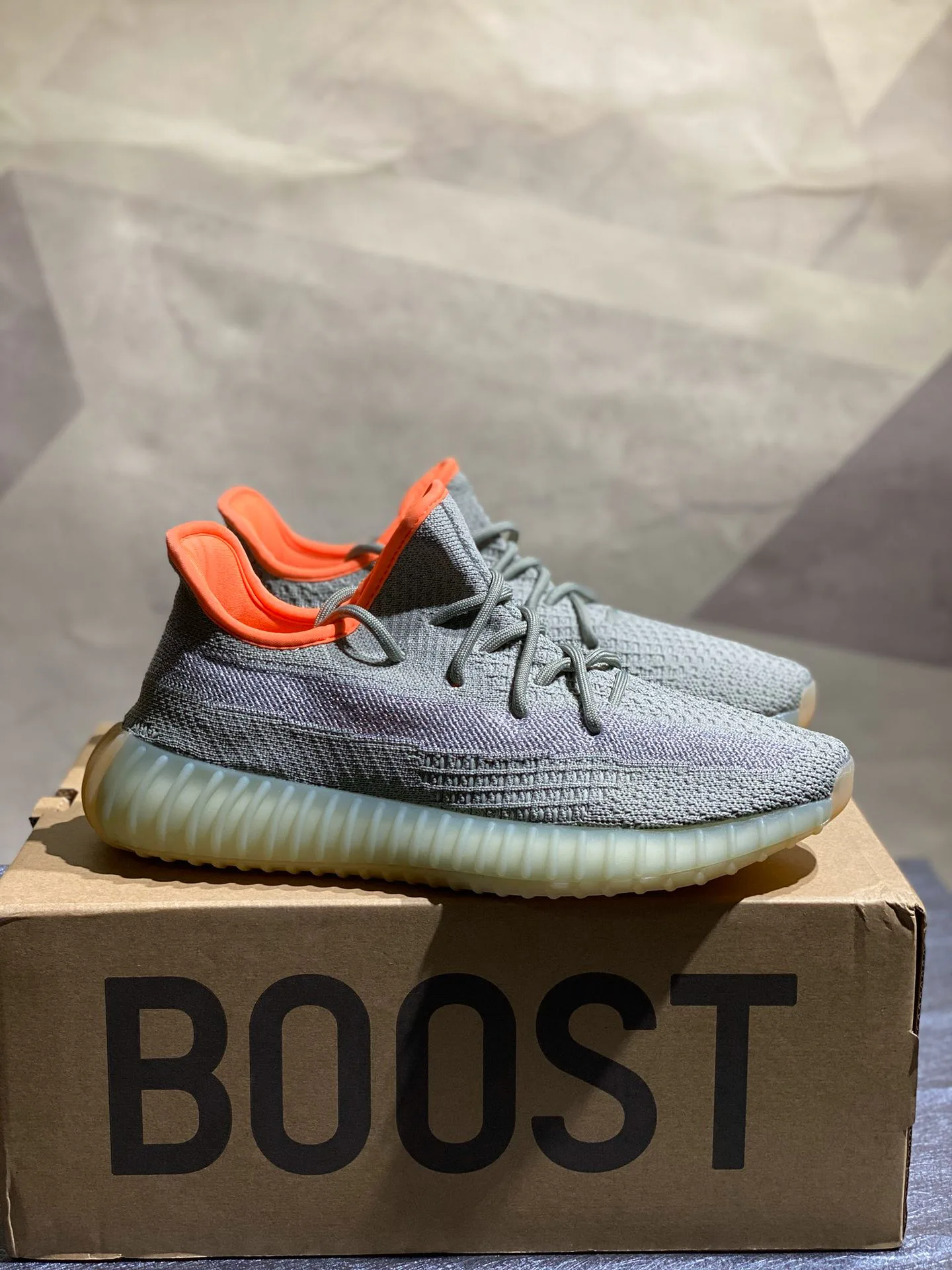 Women's Sneakers YEEZY 17326259