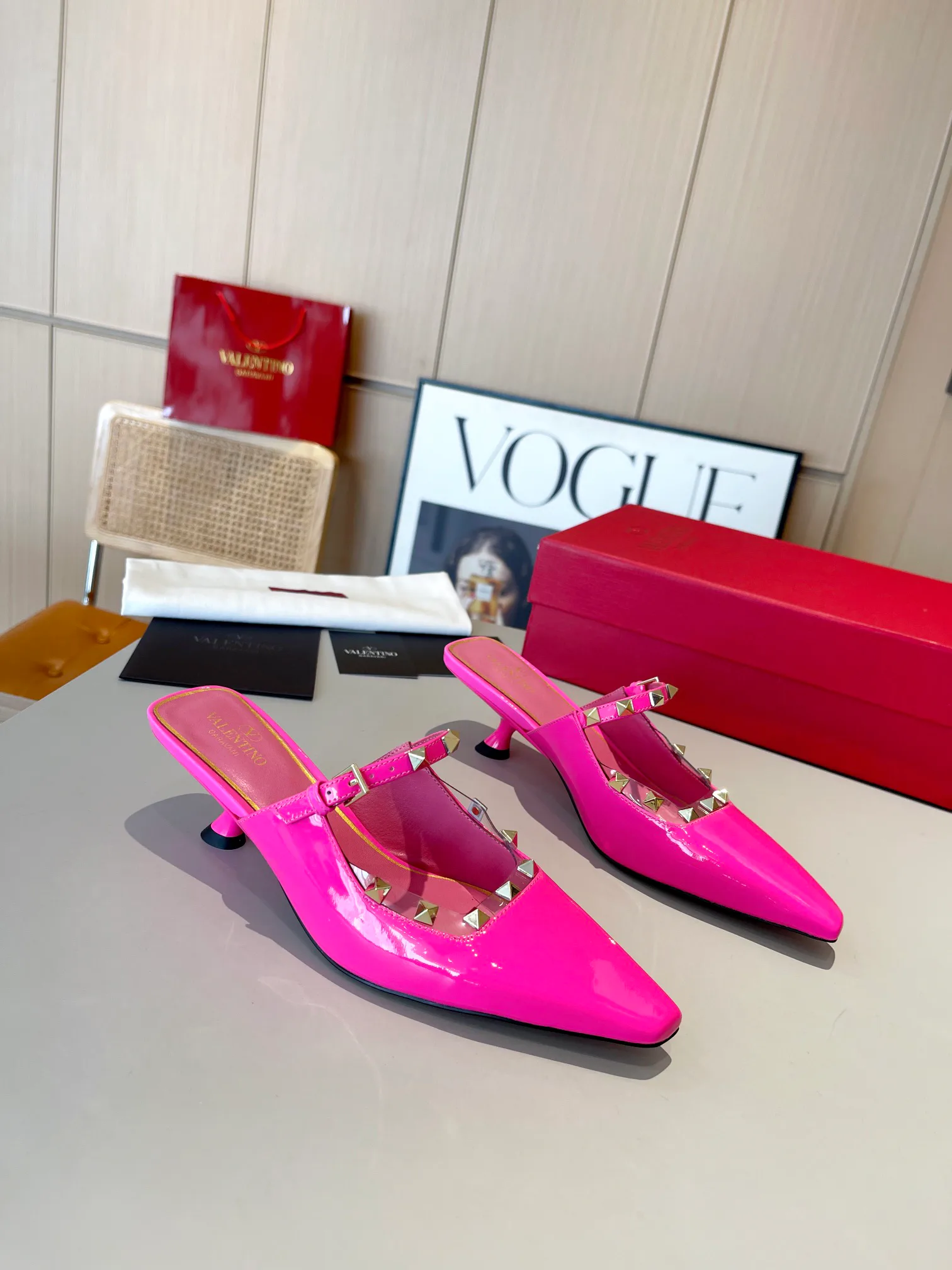 Women's Mules And Clogs VALENTINO 17996517