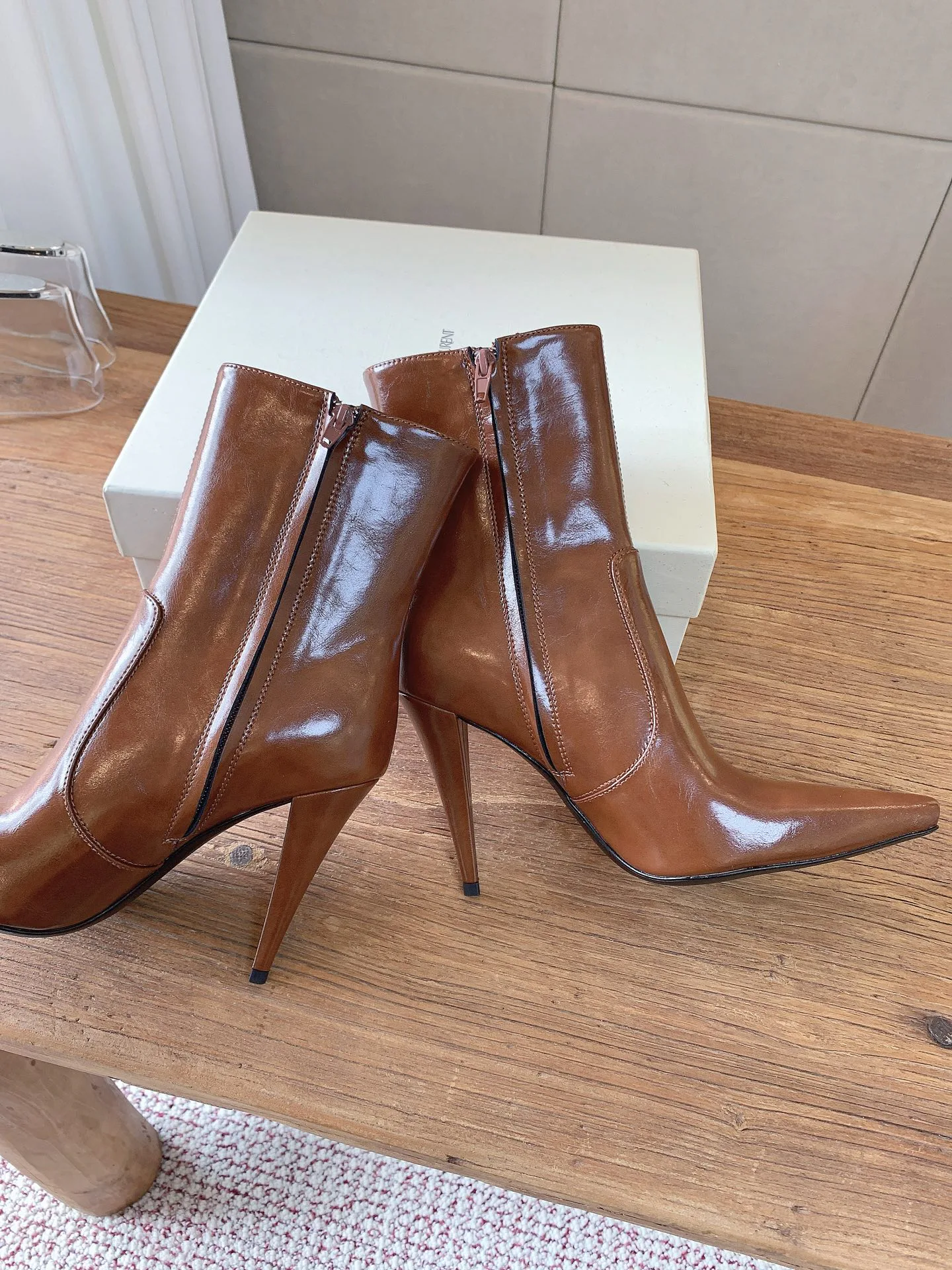 Women's Booties SAINT LAURENT 18365303