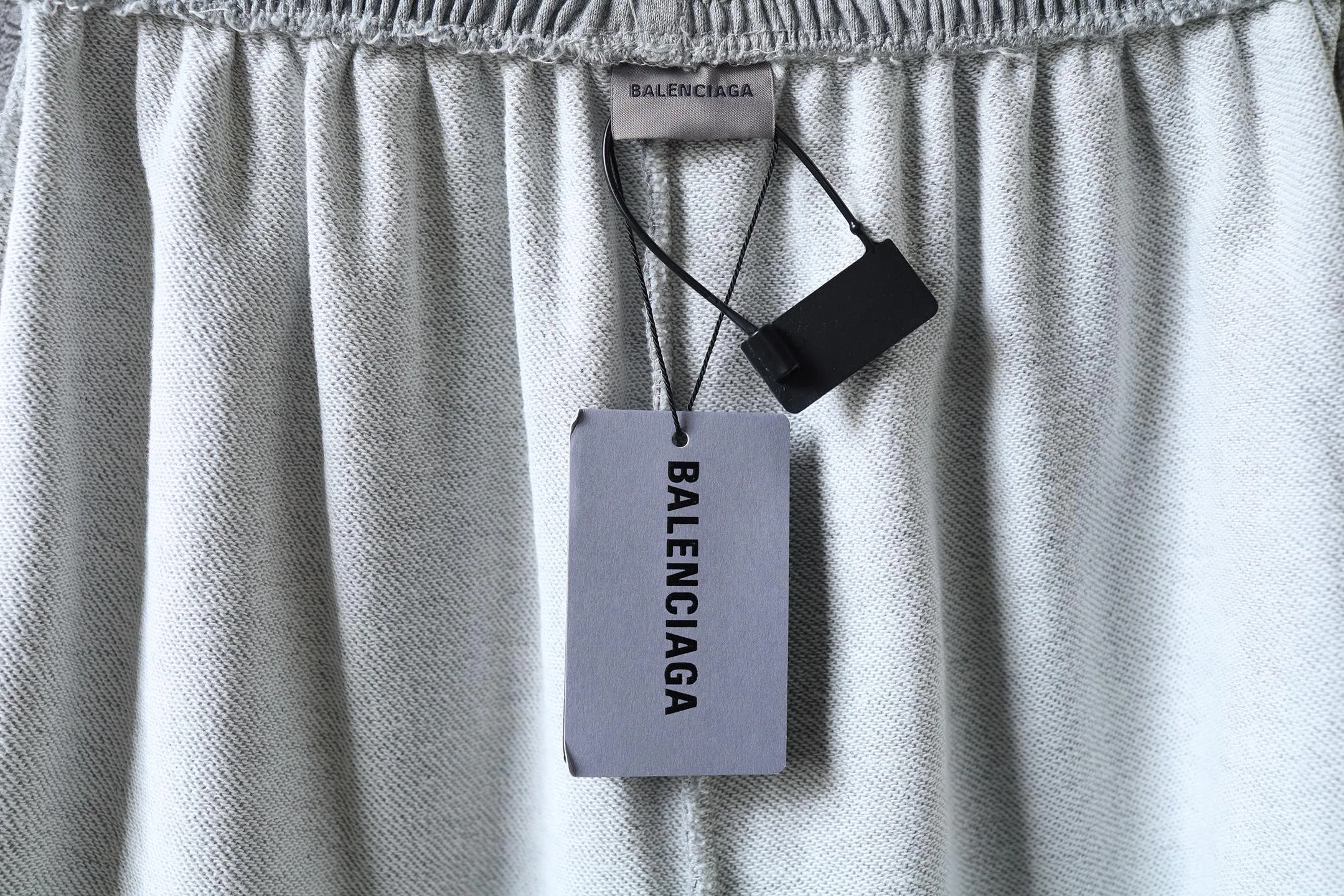 Men's Shorts BALENCIAGA 17811623