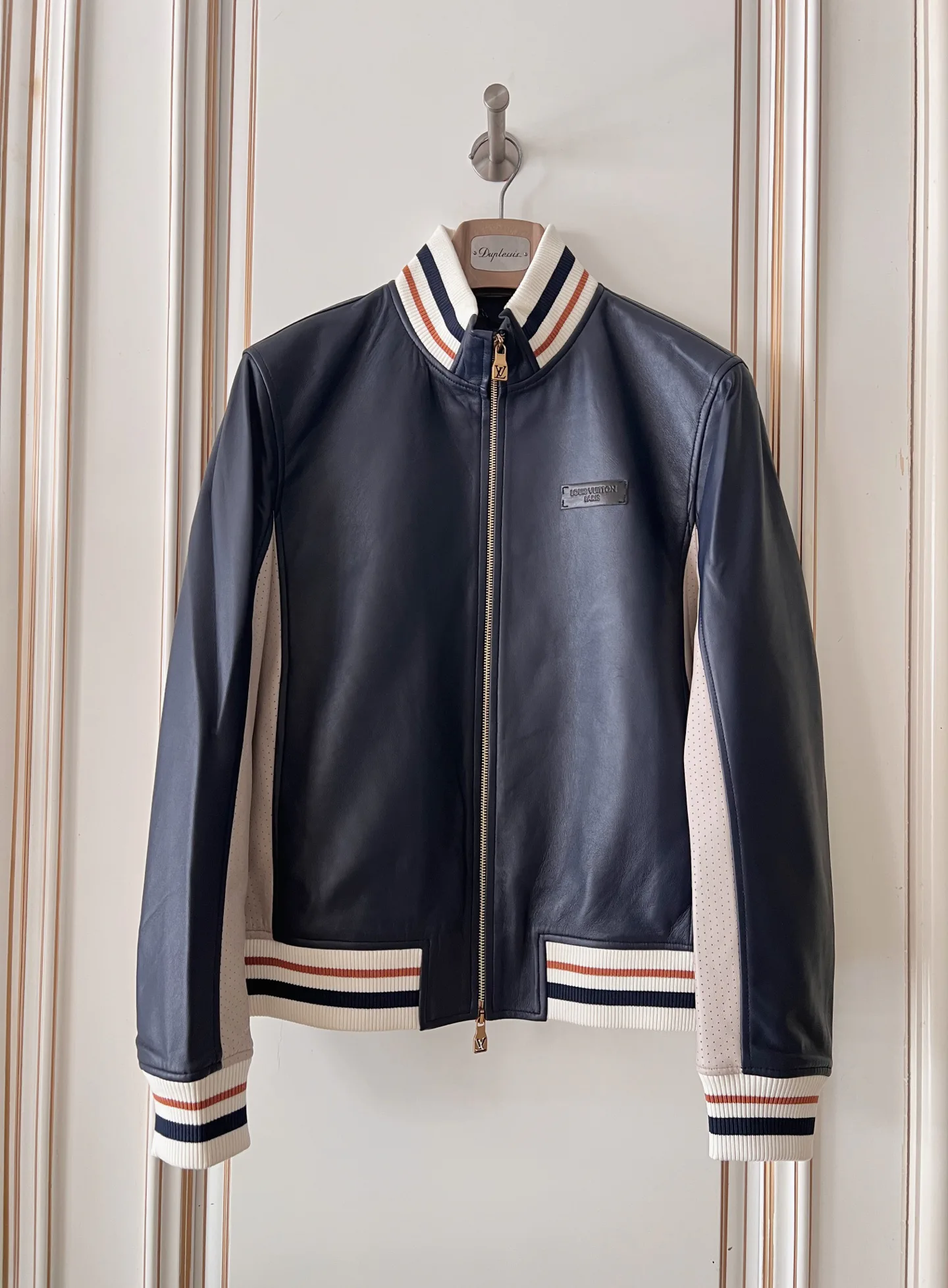 Women's Leather Jackets And Sheepskin Coats LOUIS VUITTON 18409021