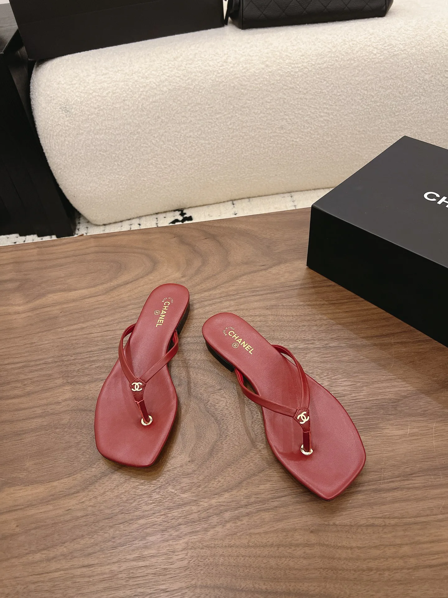 Women's Flip-Flops CHANEL 16944163