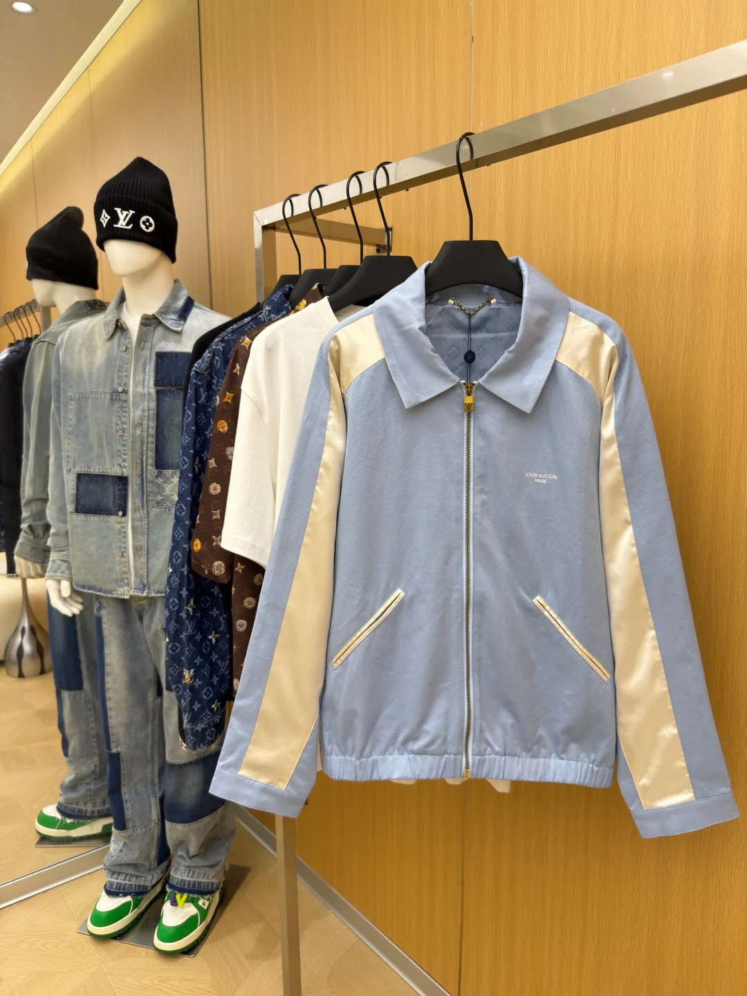 Men's Jackets And Down Jackets LOUIS VUITTON 17740877