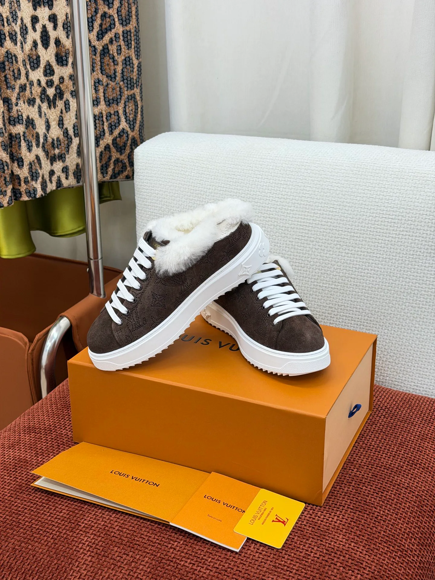 Women's Sneakers LOUIS VUITTON 19585451
