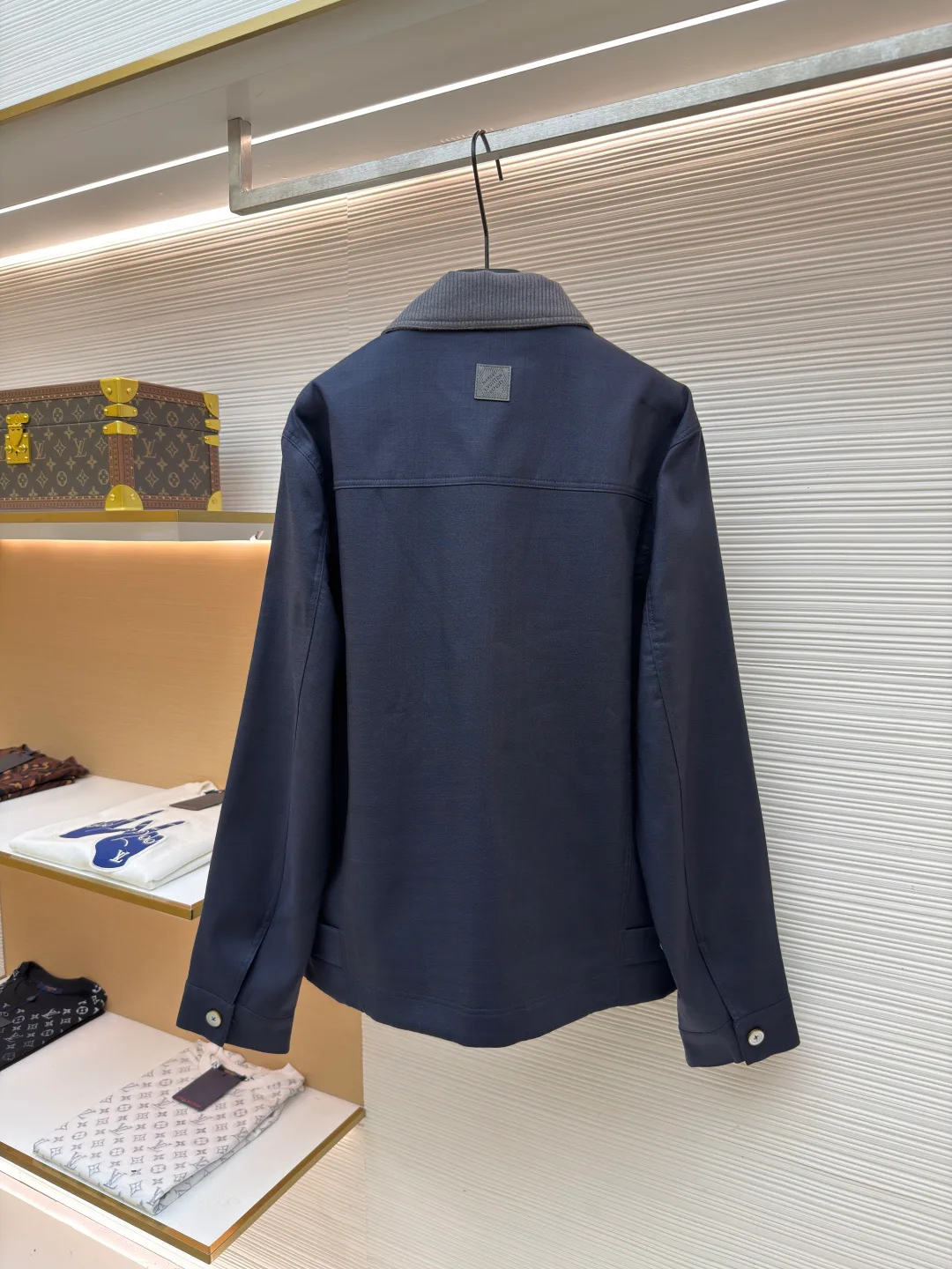 Men's Jackets And Down Jackets LOUIS VUITTON 18209772