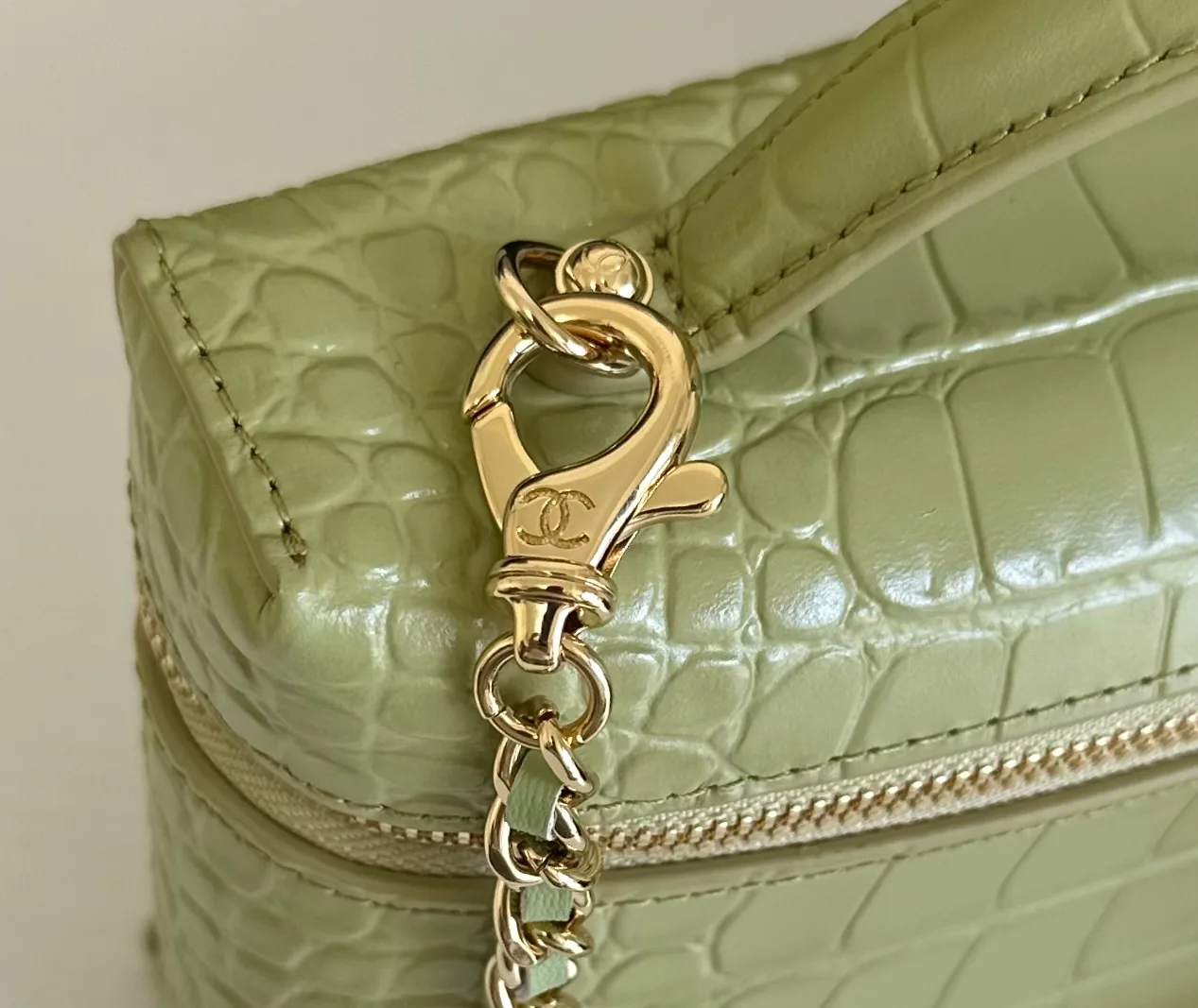 Women's Classic Handbags CHANEL 18338102