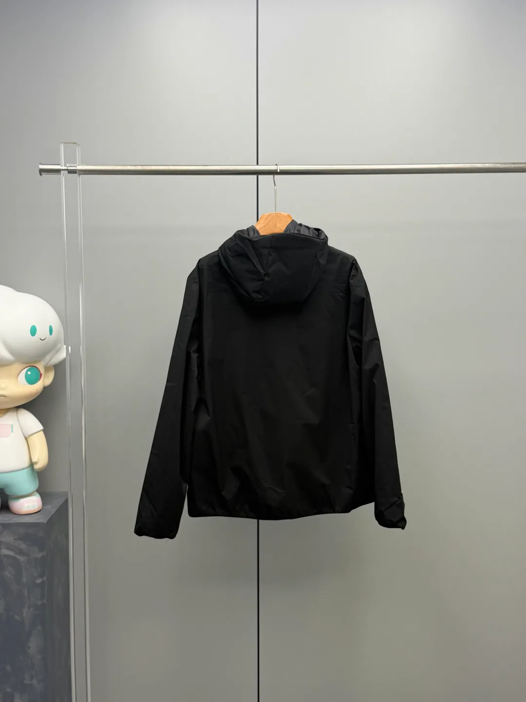 Men's Jackets And Down Jackets MONCLER 18330235