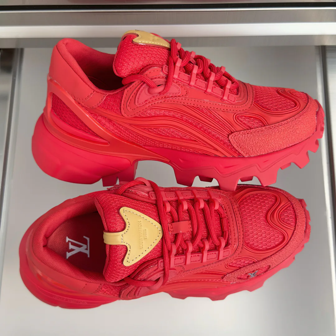 Women's Sneakers LOUIS VUITTON 17950395