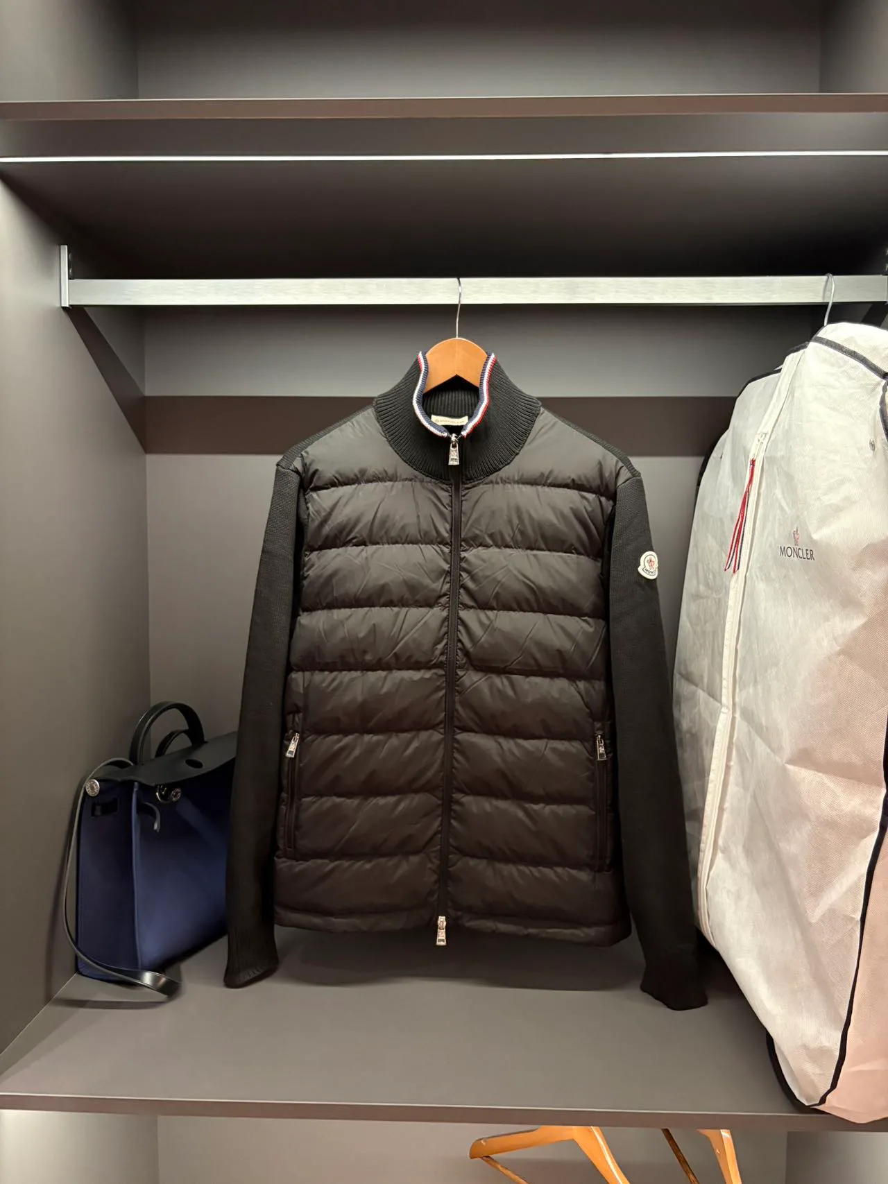 Men's Jackets And Down Jackets MONCLER 18111554