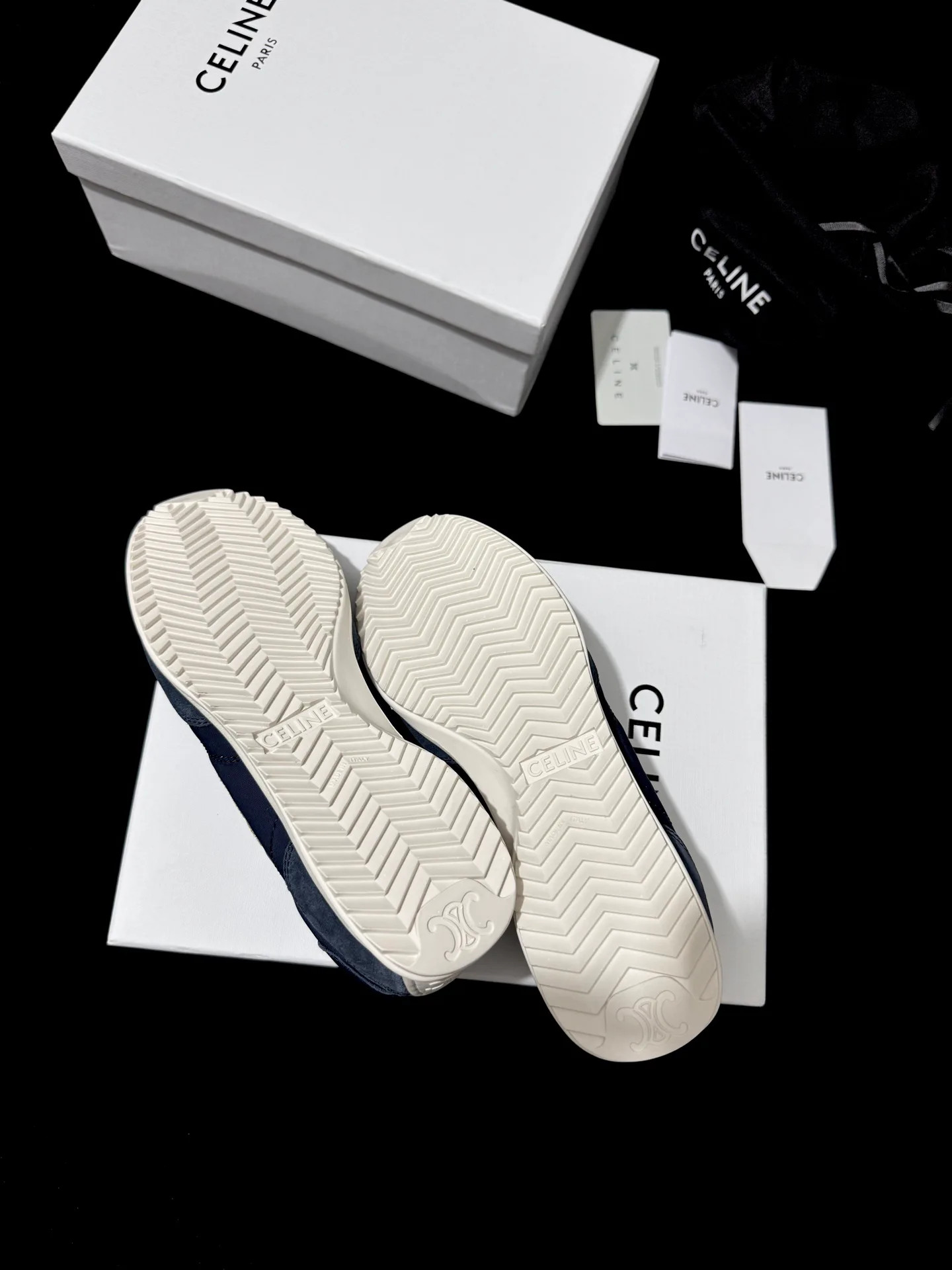 Women's Sneakers CELINE 18110387