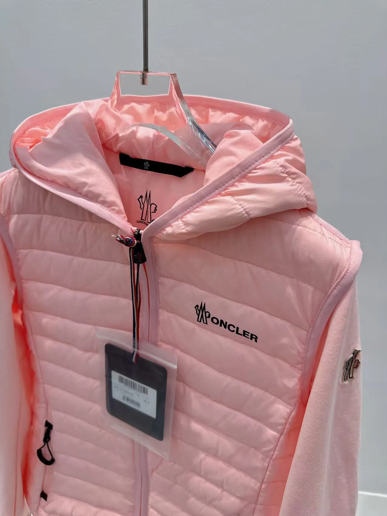 Women's Jackets And Down Jackets MONCLER 17380476
