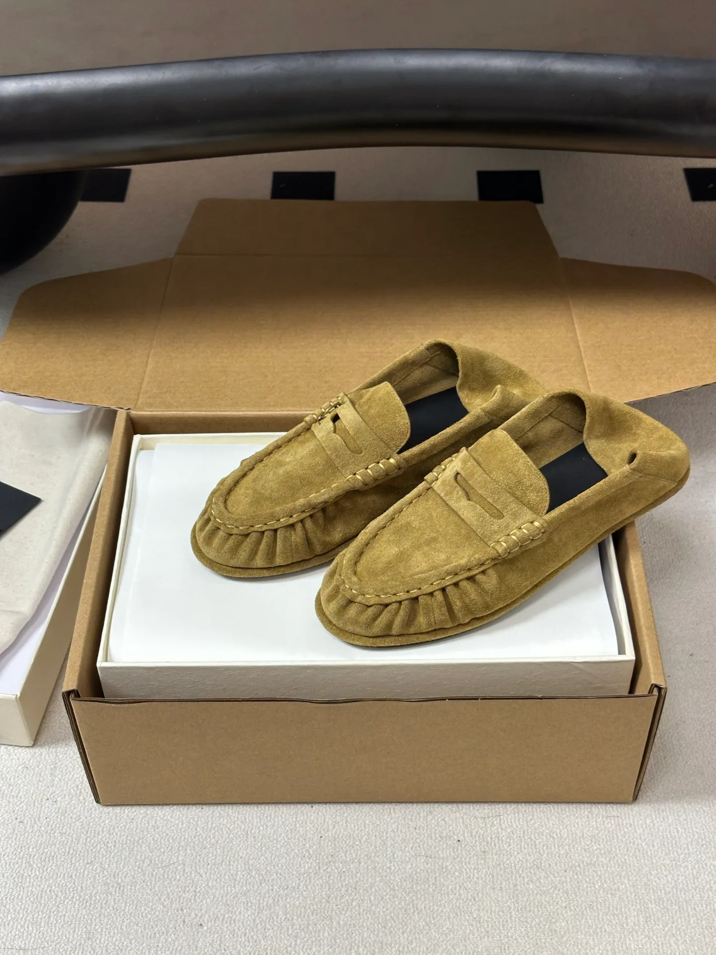 Women's Loafers And Moccasins SAINT LAURENT 18049127