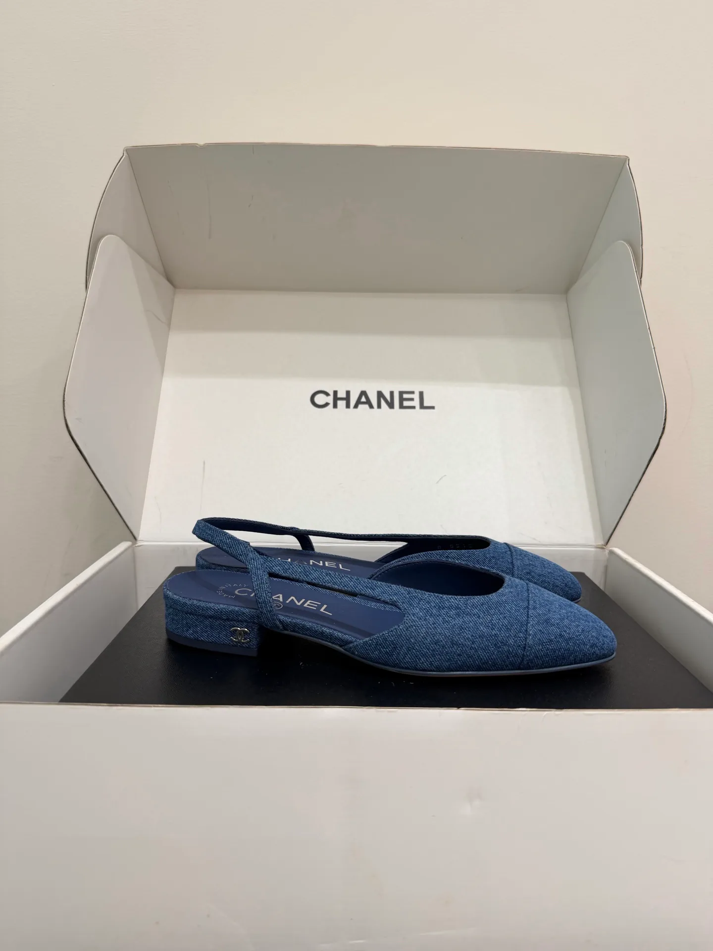 Women's Open-Toe Sandals CHANEL 18080094