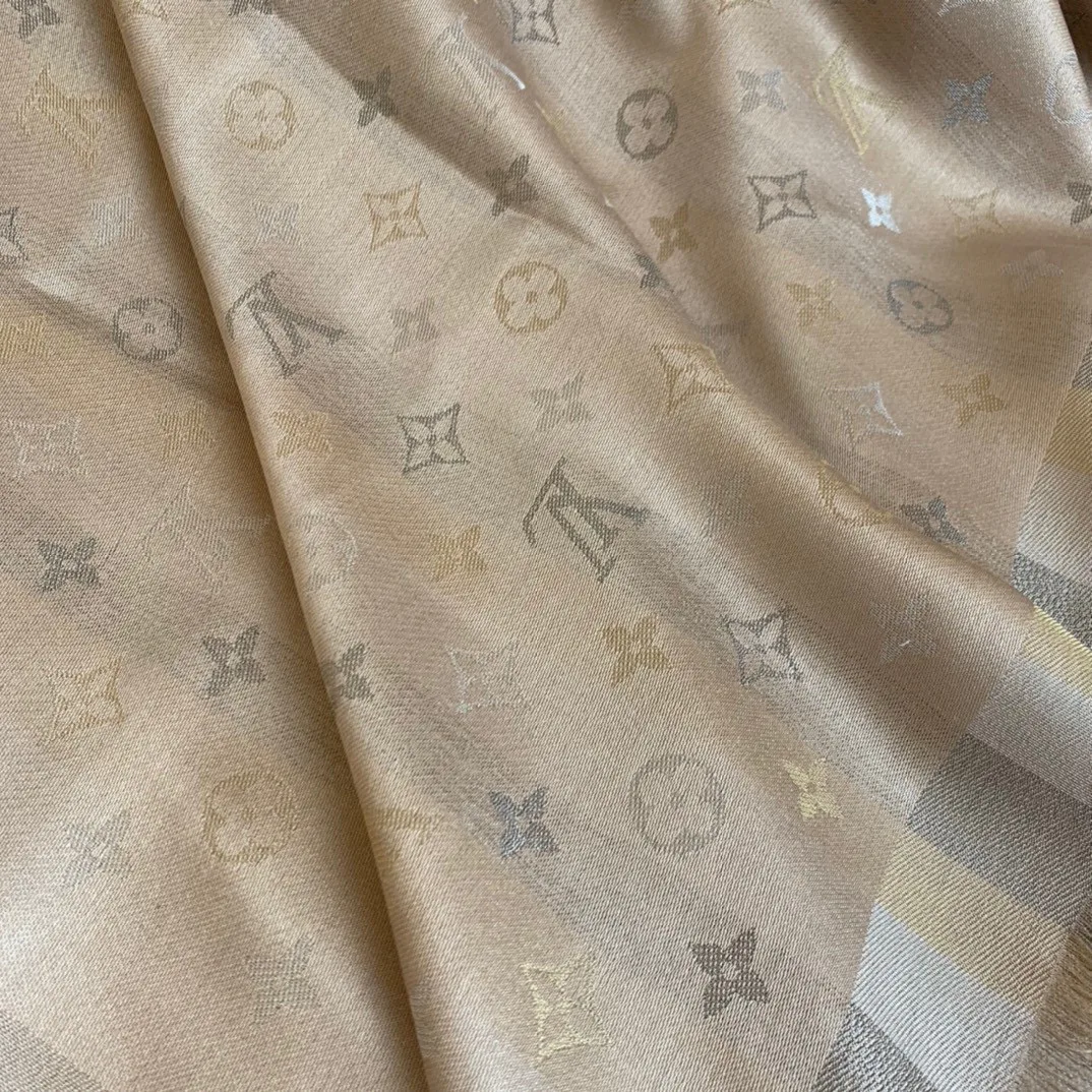 Scarves LOUIS VUITTON 17794622