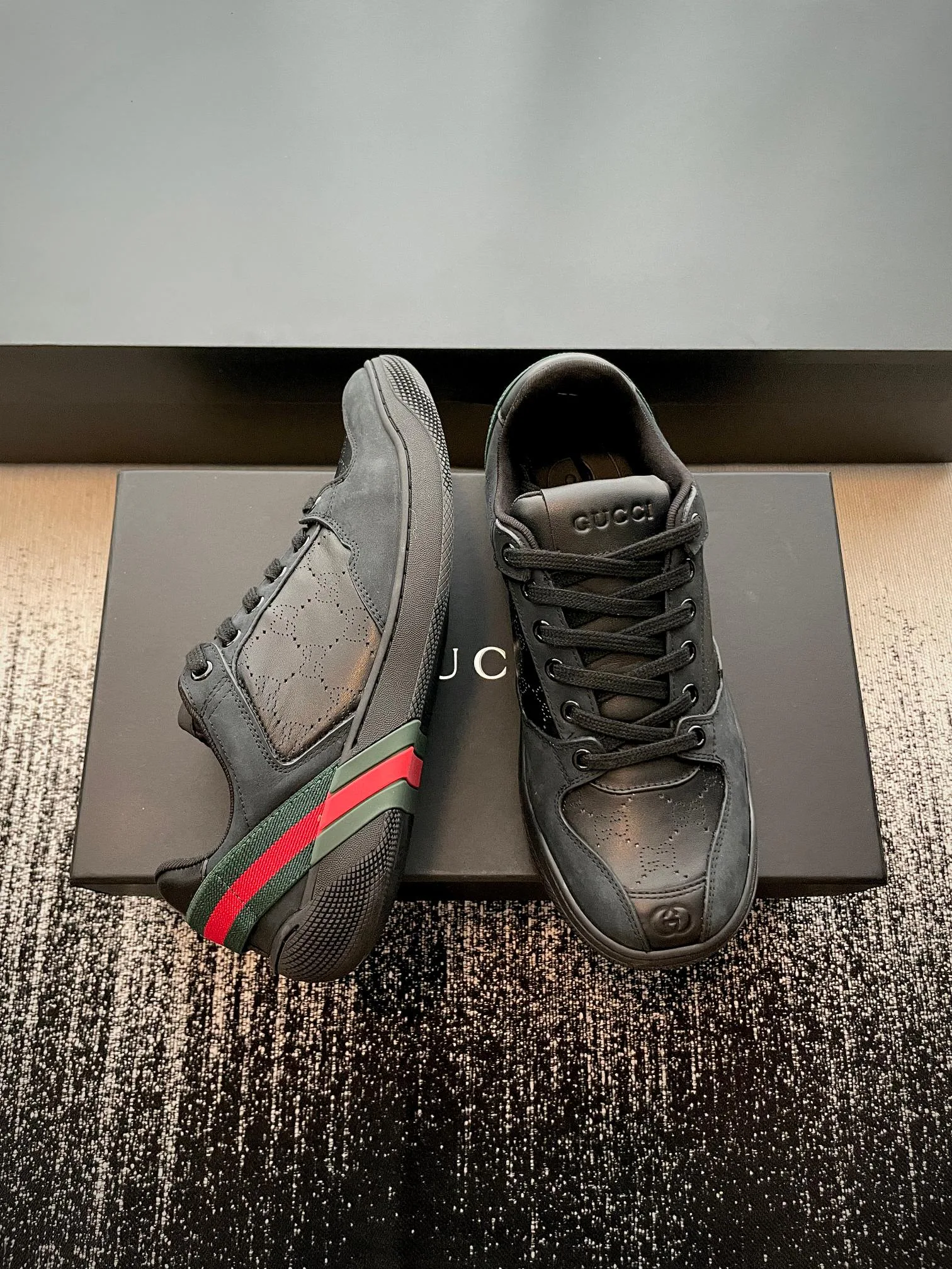 Women's Sneakers GUCCI 18447988