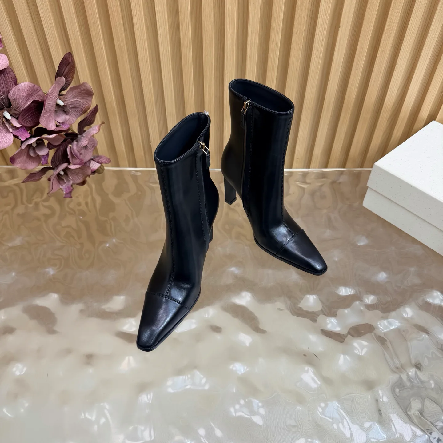 Women's Booties SAINT LAURENT 18508927