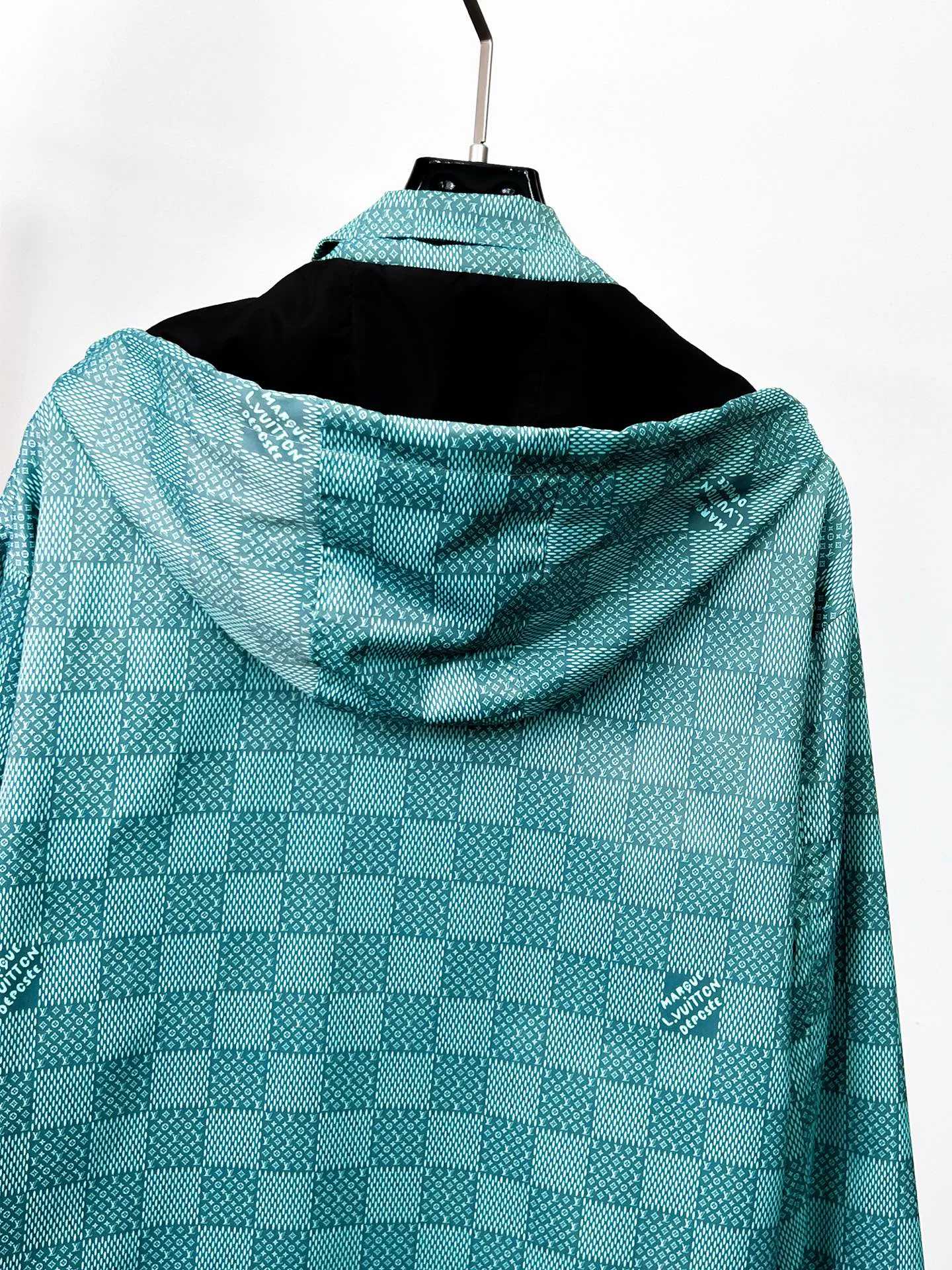 Men's Jackets And Down Jackets LOUIS VUITTON 18191472