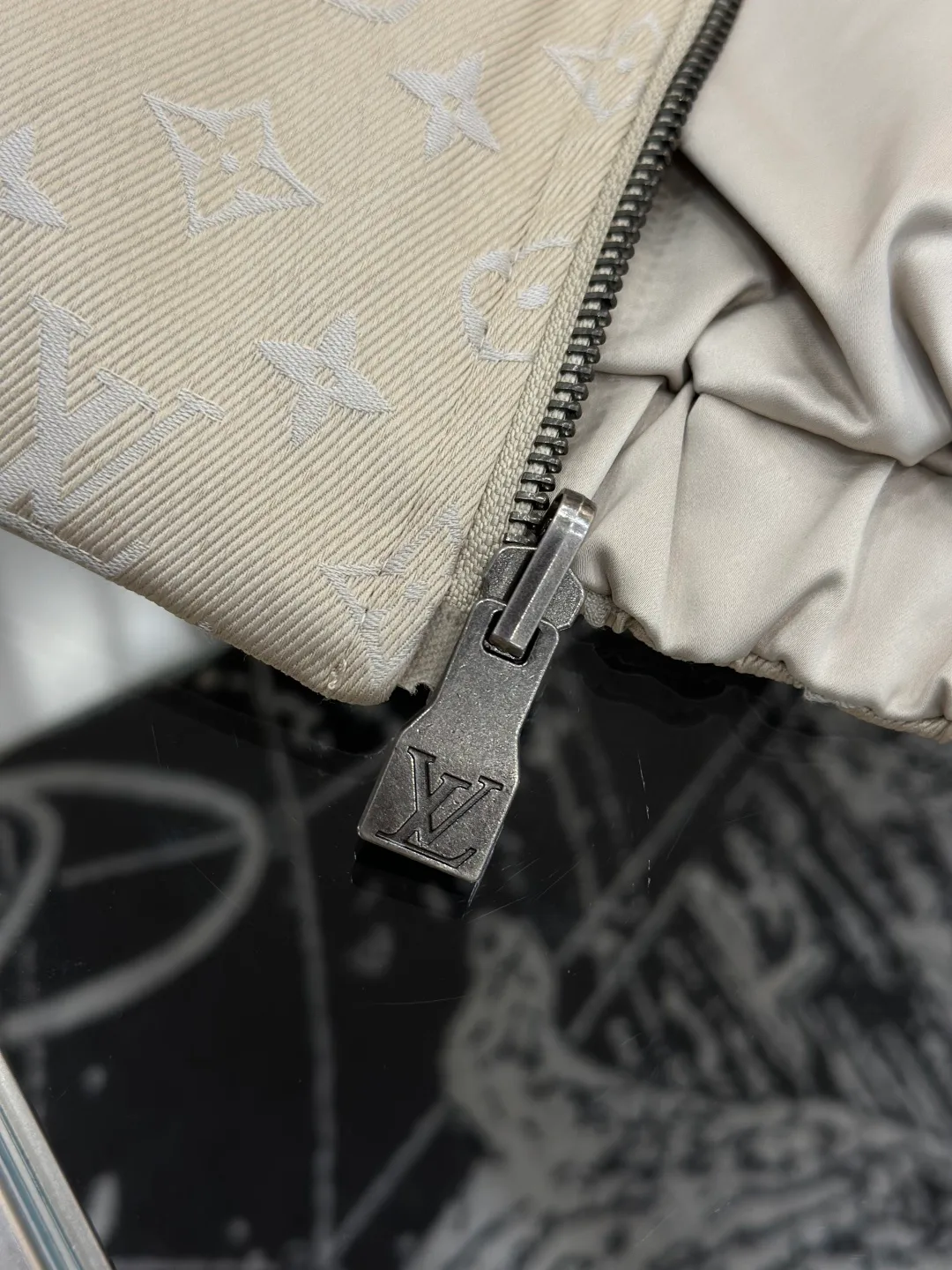 Men's Jackets And Down Jackets LOUIS VUITTON 17802540