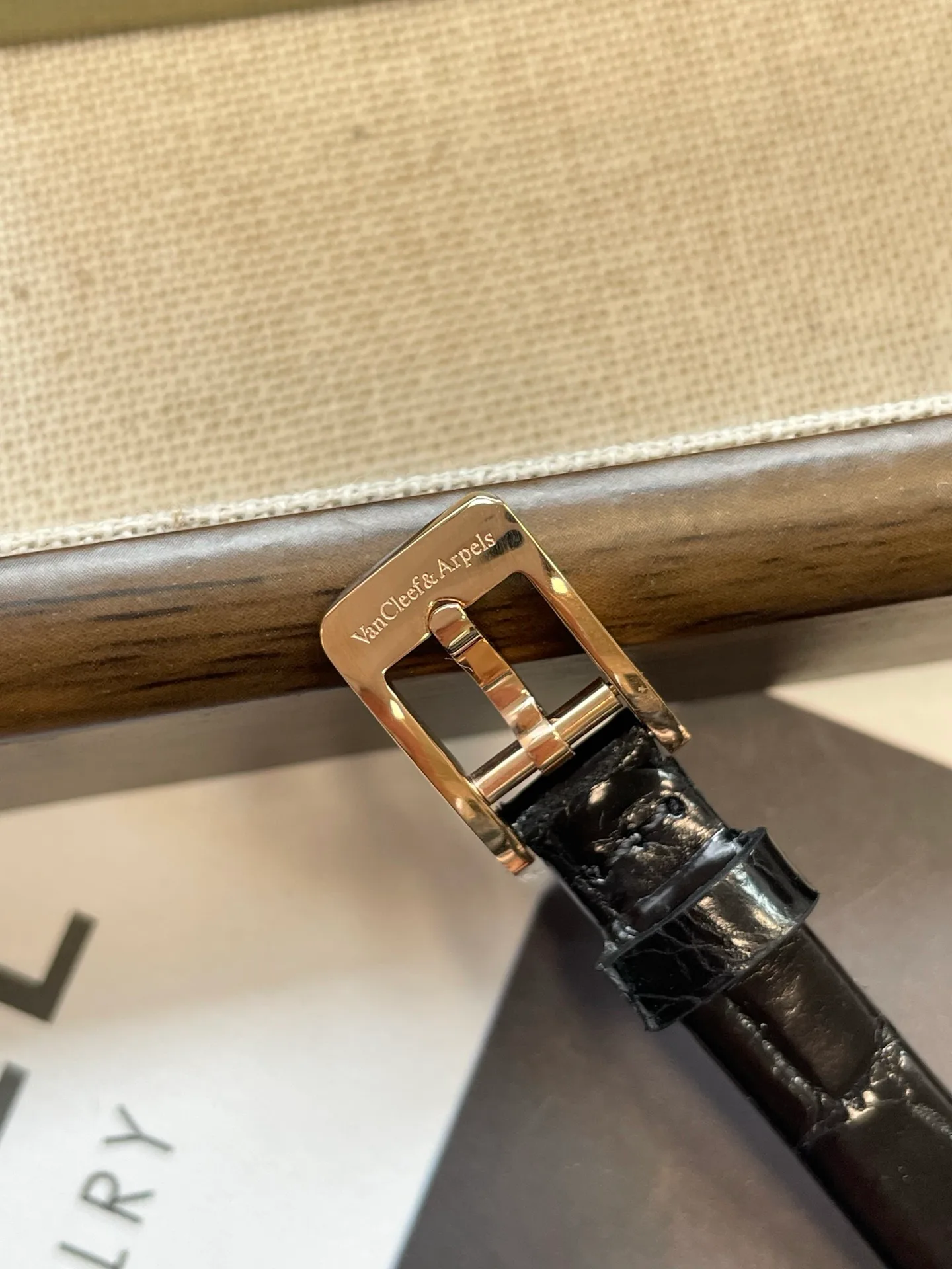 Women's Watches VAN CLEEF & ARPELS 17336731
