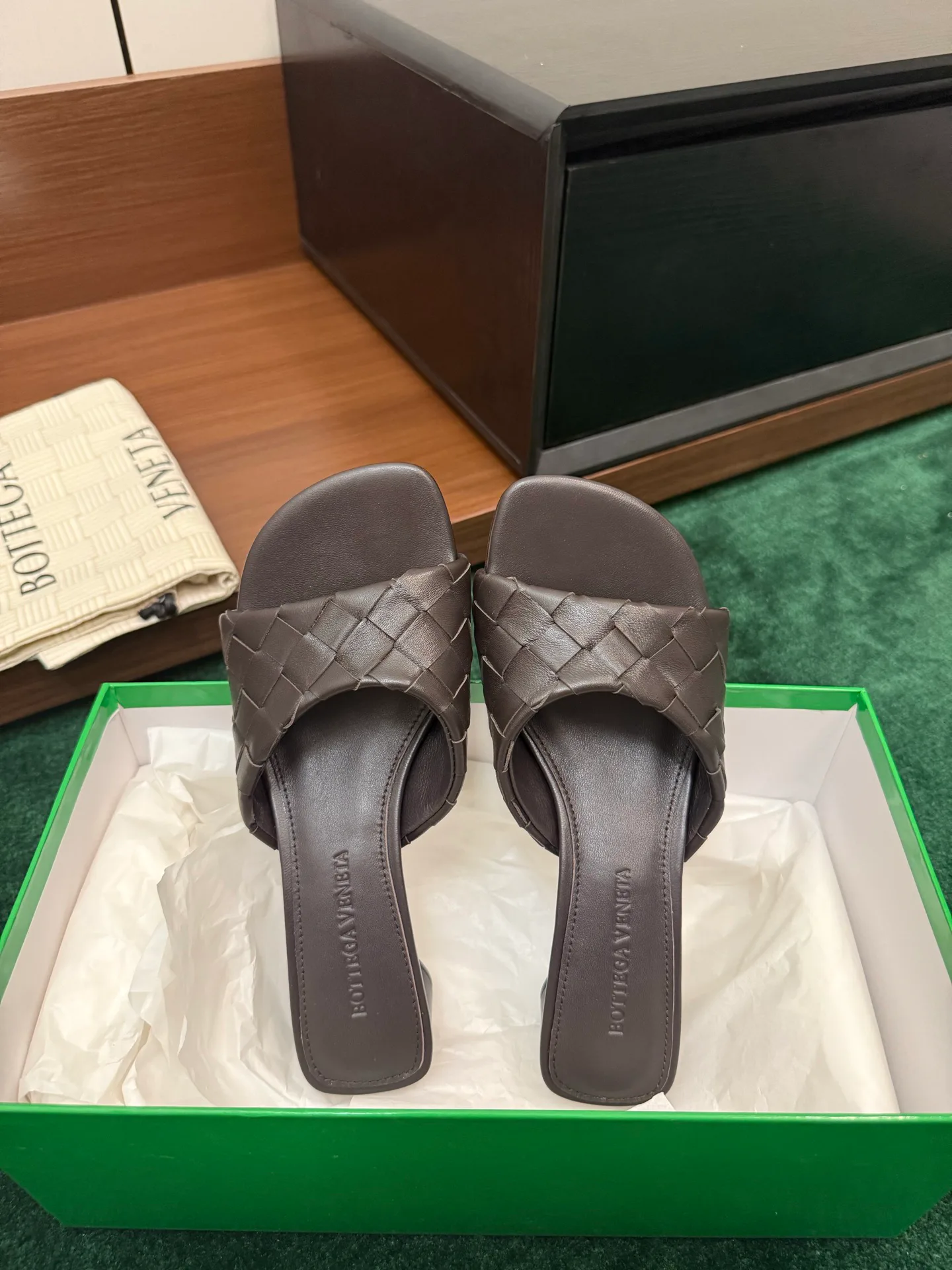Women's Mules And Clogs BOTTEGA VENETA 17386135