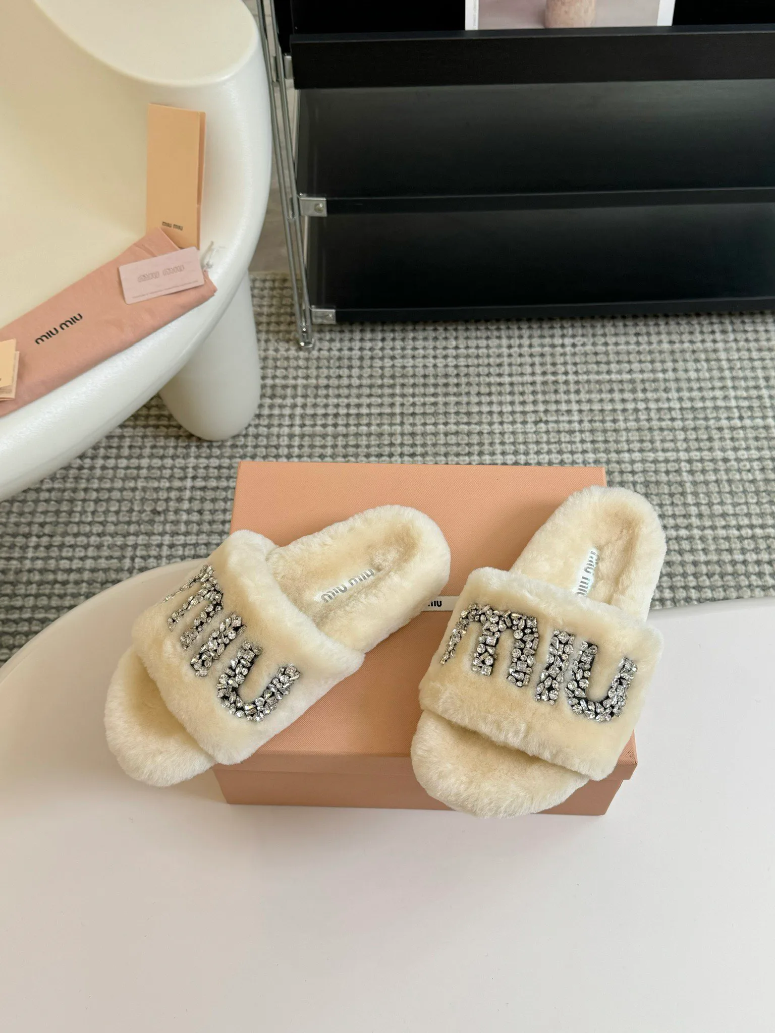 Women's Slippers MIU MIU 18241443