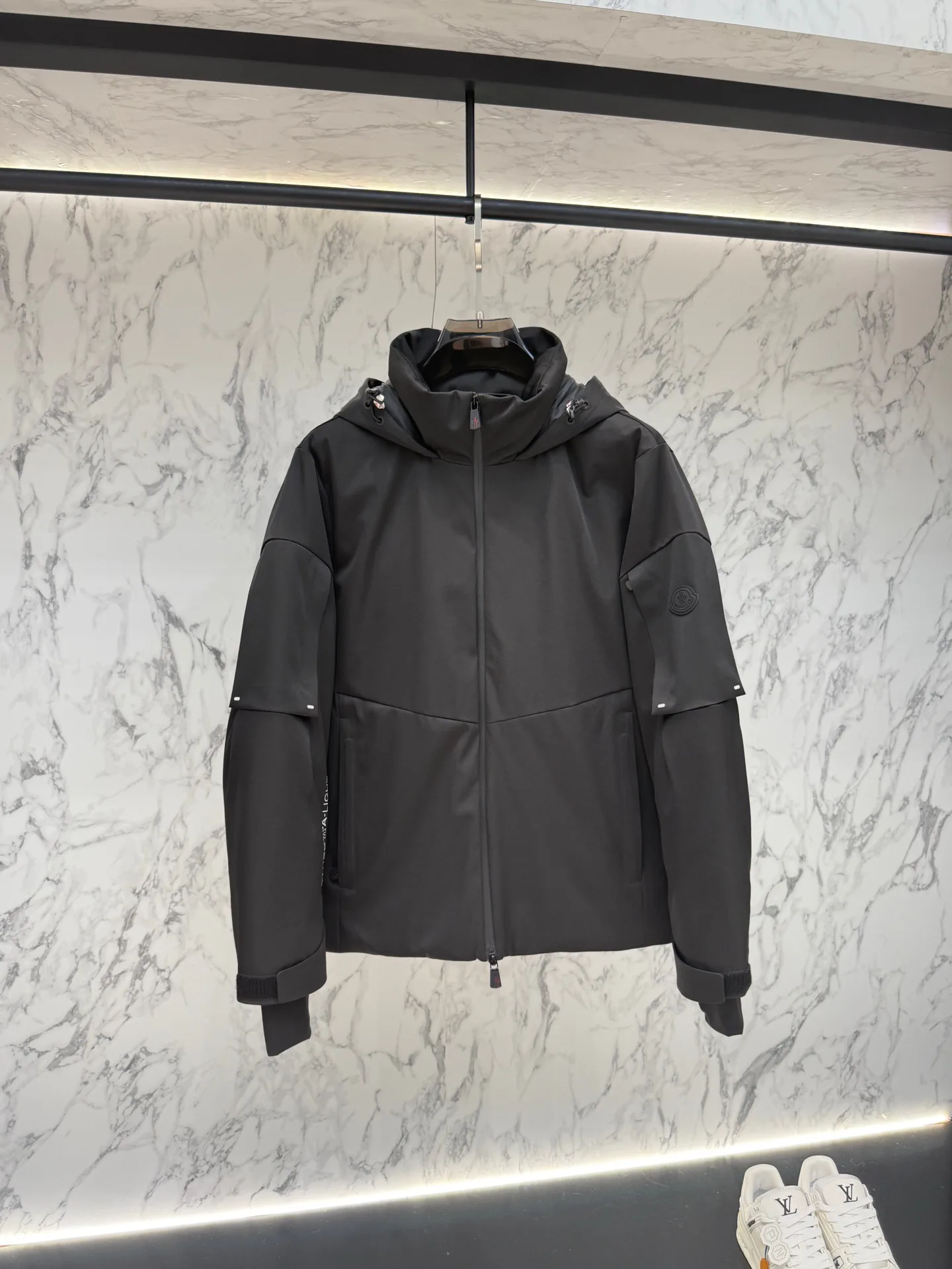 Men's Jackets And Down Jackets MONCLER 18046155