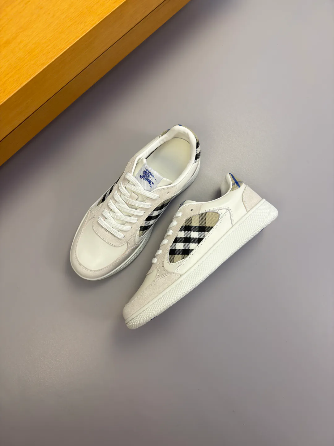 Men's Sneakers BURBERRY 17286842