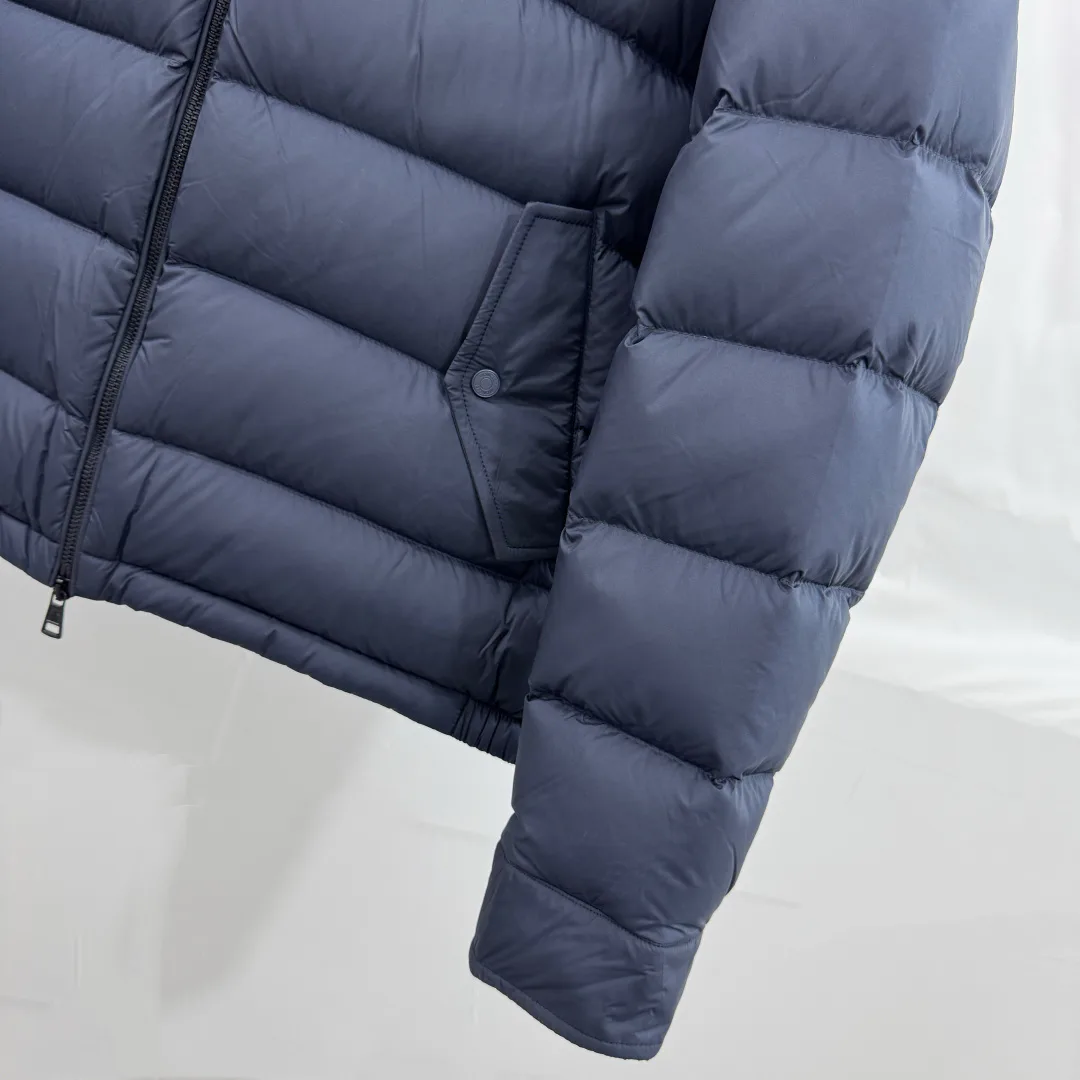 Men's Jackets And Down Jackets MONCLER 17827409