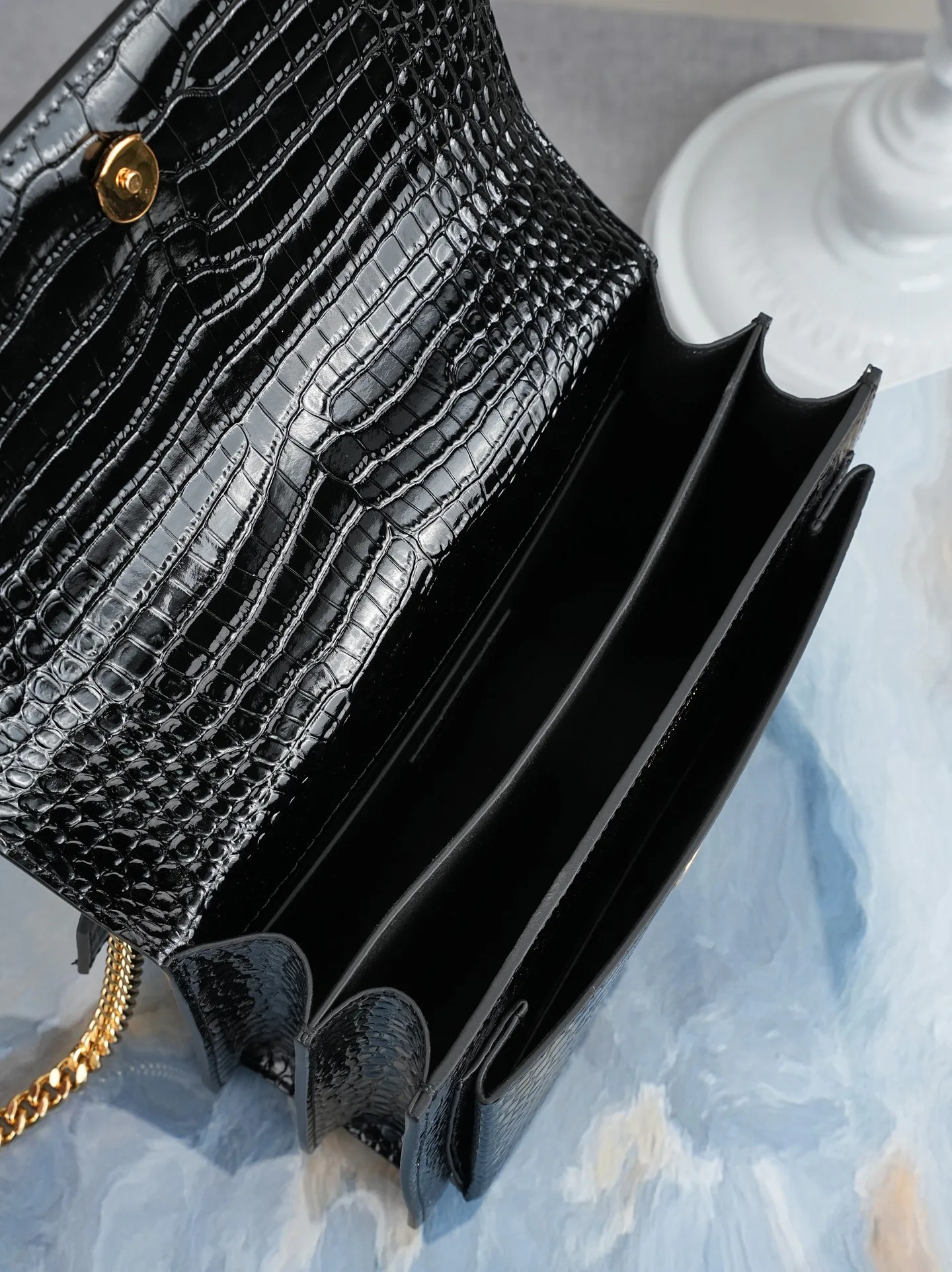 Women's Classic Handbags SAINT LAURENT 17864837