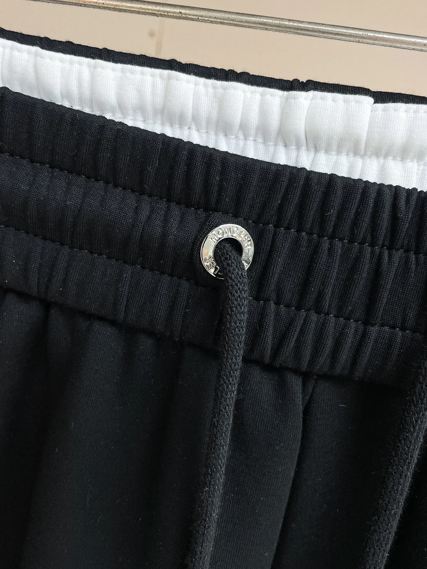 Men's Trousers MONCLER 18499621