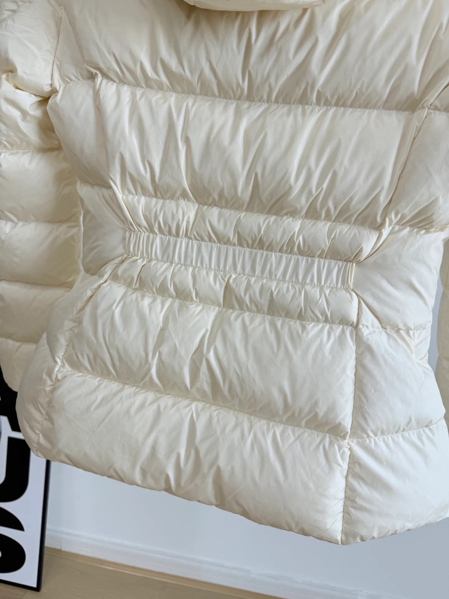 Куртки И Пуховики Женские Moncler 18615769