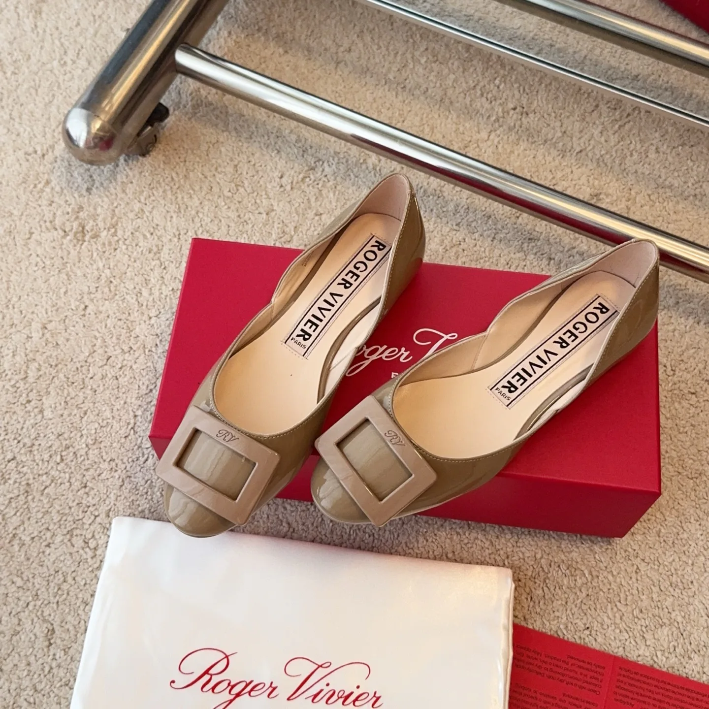 Women's Ballet Flats ROGER VIVIER 17550587