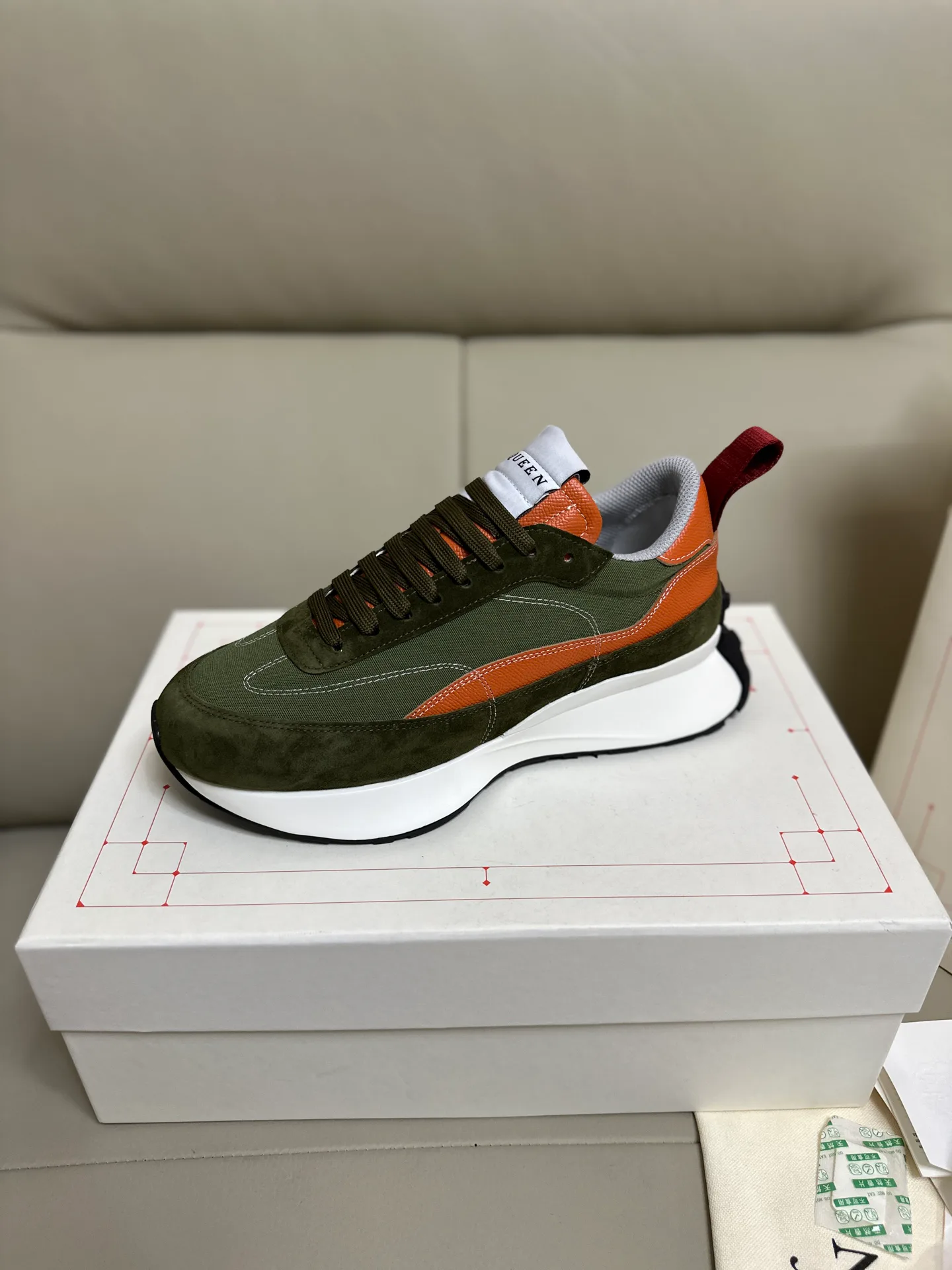 Кроссовки Женские Alexander Mcqueen 18616740
