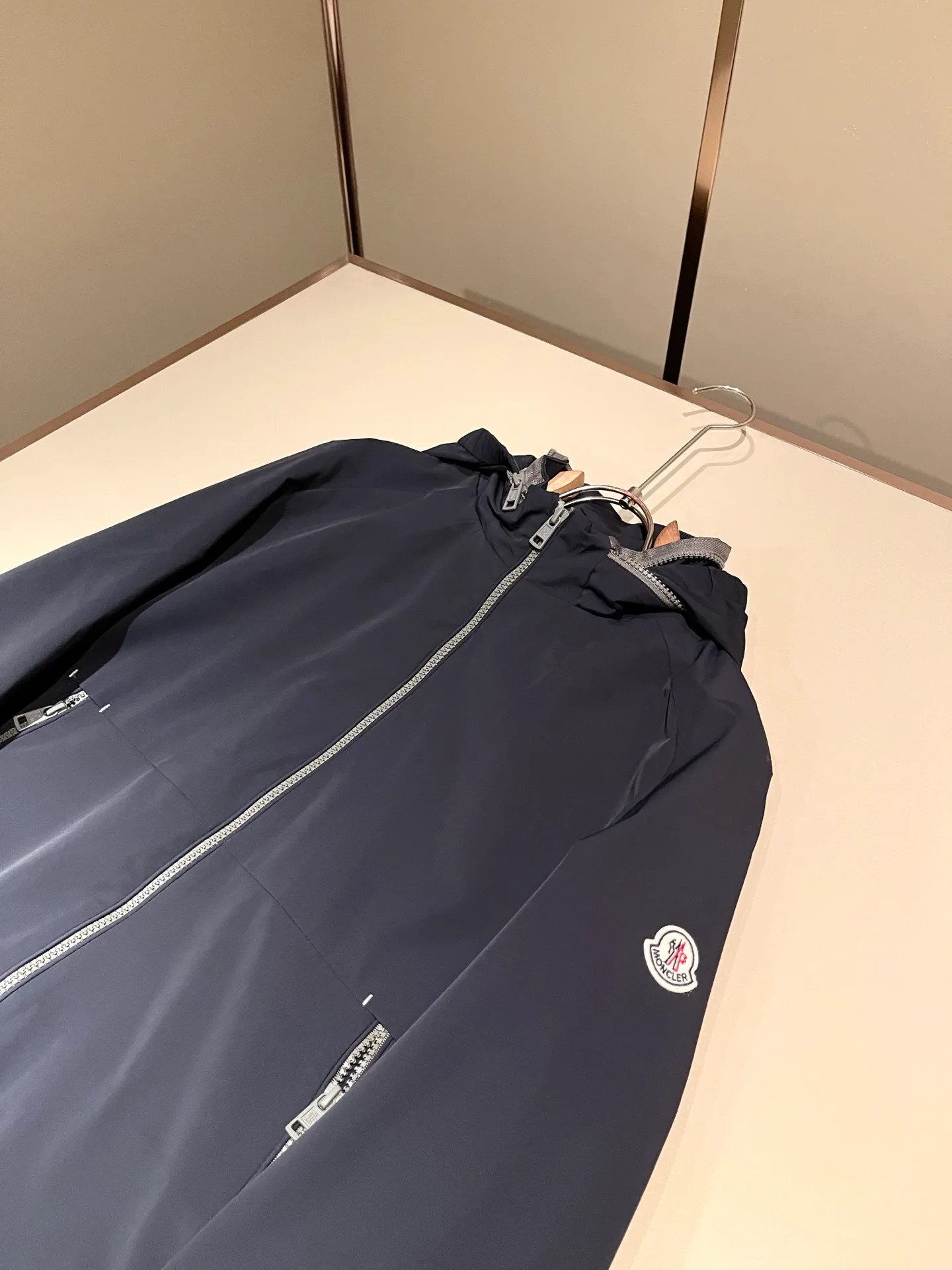 Men's Jackets And Down Jackets MONCLER 18343352