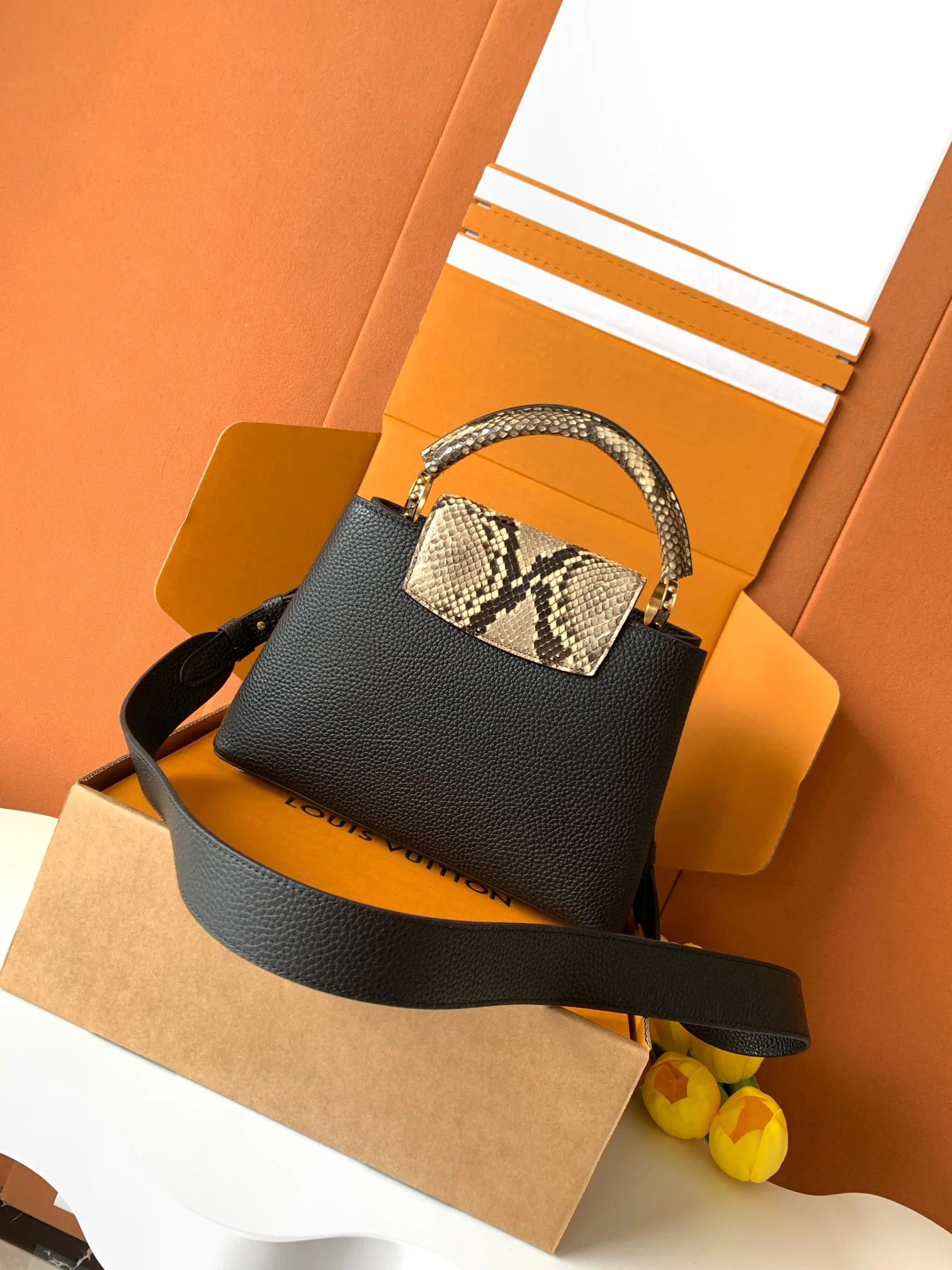 Women's Classic Handbags LOUIS VUITTON 18520997