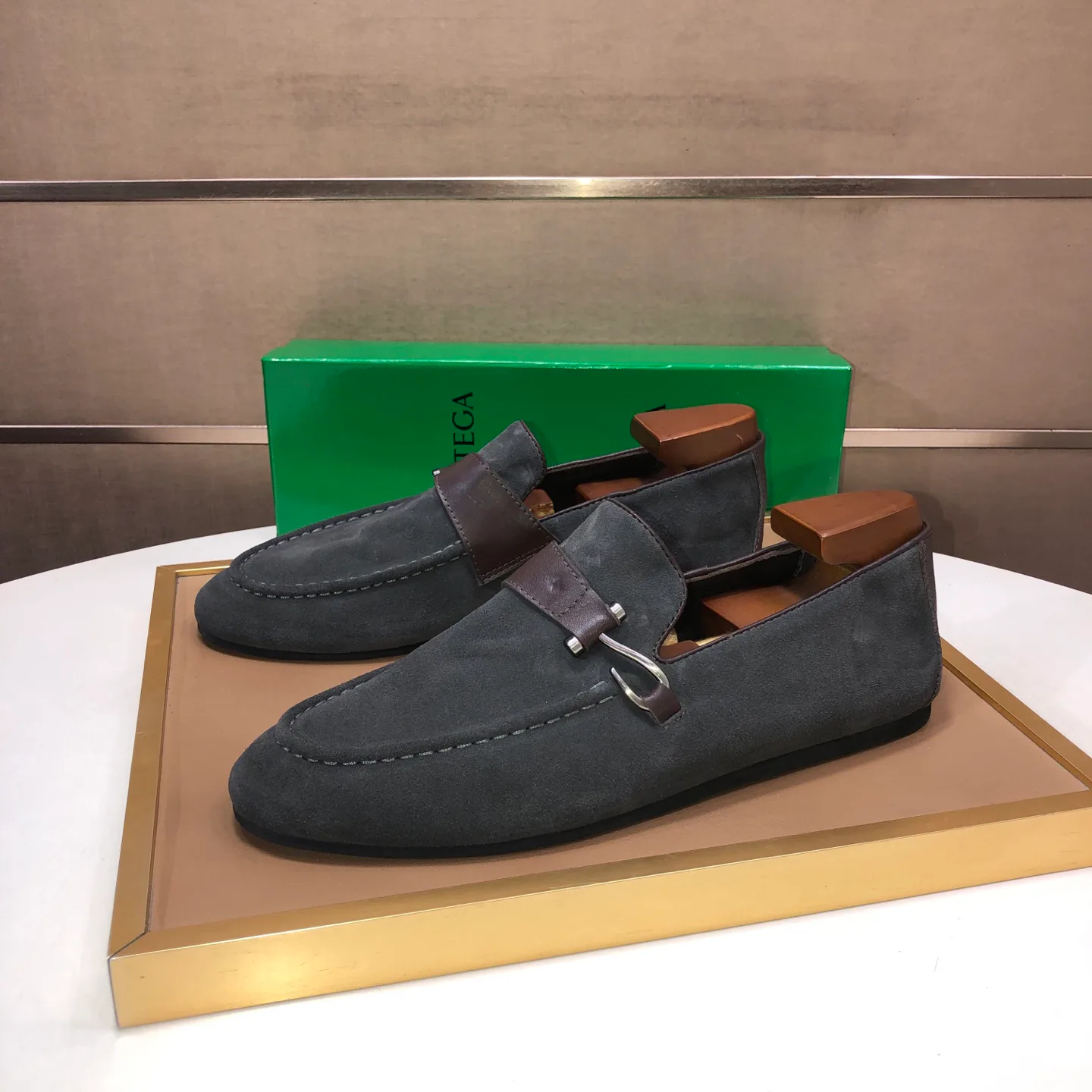 Men's Loafers And Dress Shoes BOTTEGA VENETA 18262223