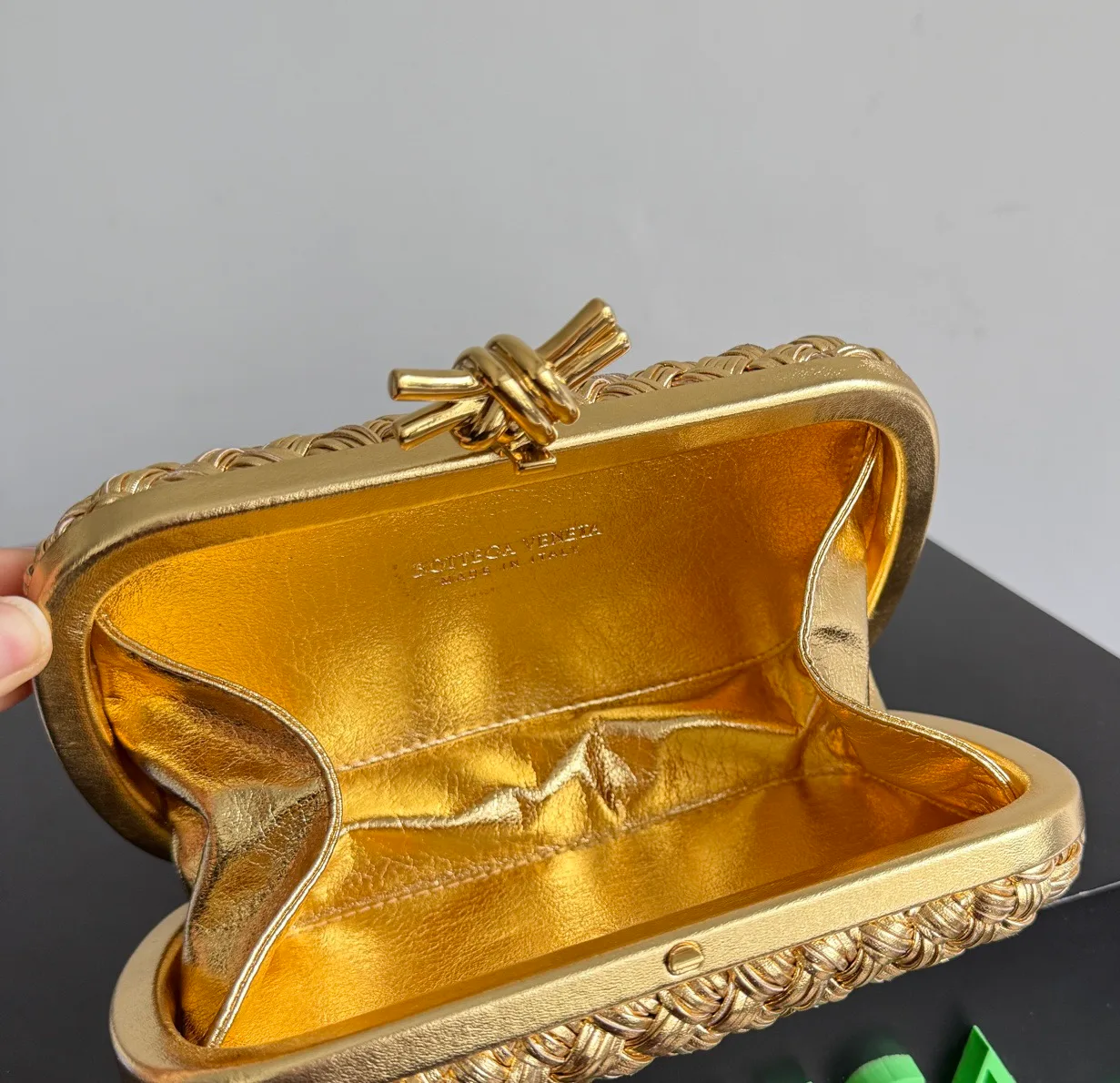Women's Clutches BOTTEGA VENETA 17313238