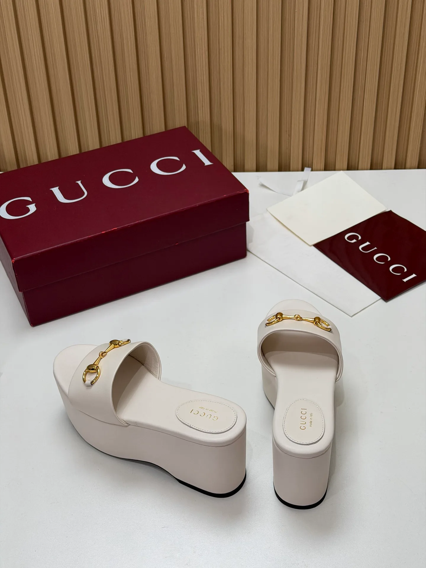 Women's Open-Toe Sandals GUCCI 17631678