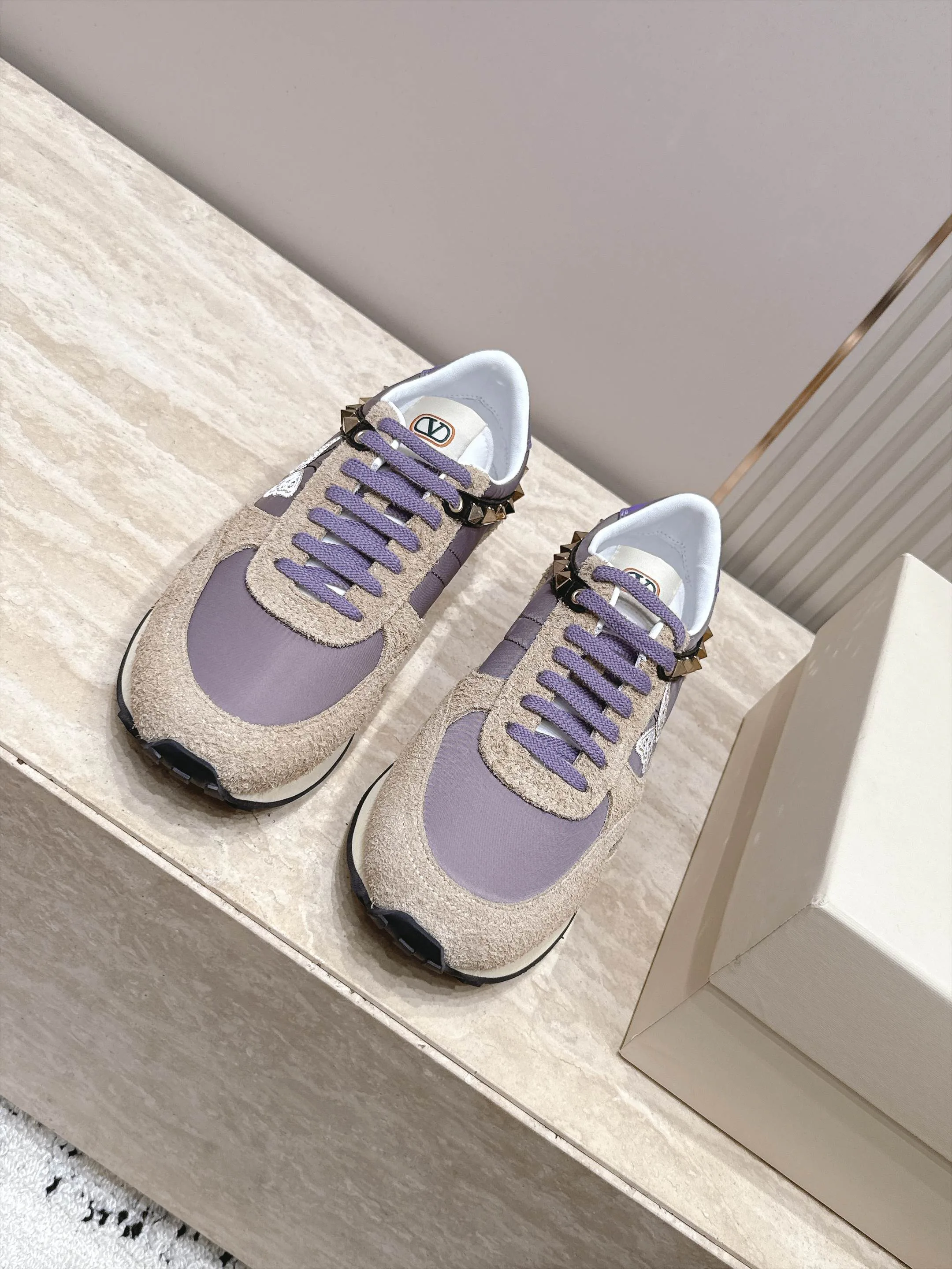Women's Sneakers VALENTINO 17856160