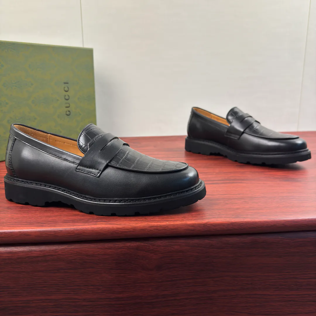 Men's Loafers And Dress Shoes GUCCI 18230799