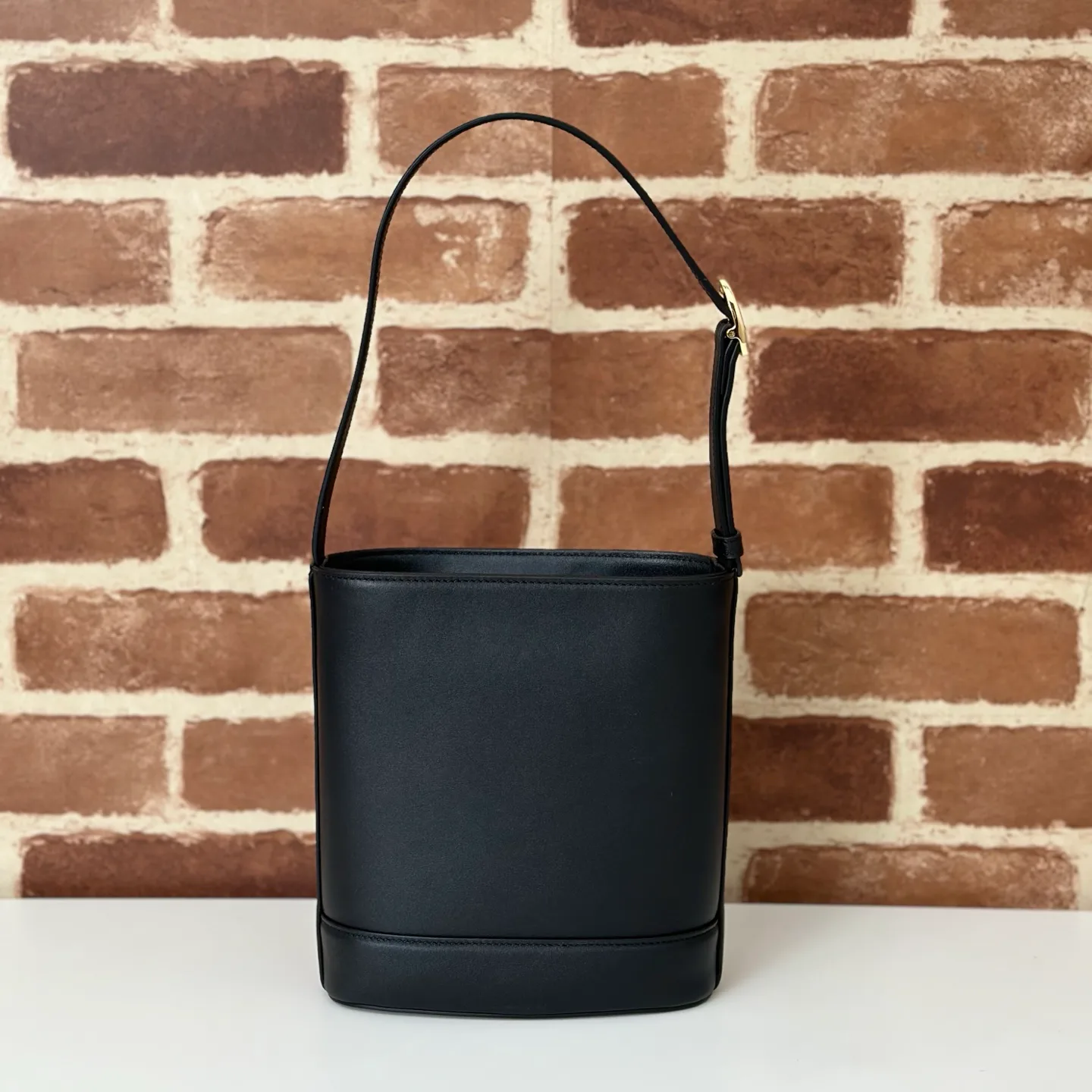 Women's Classic Handbags GUCCI 18310175