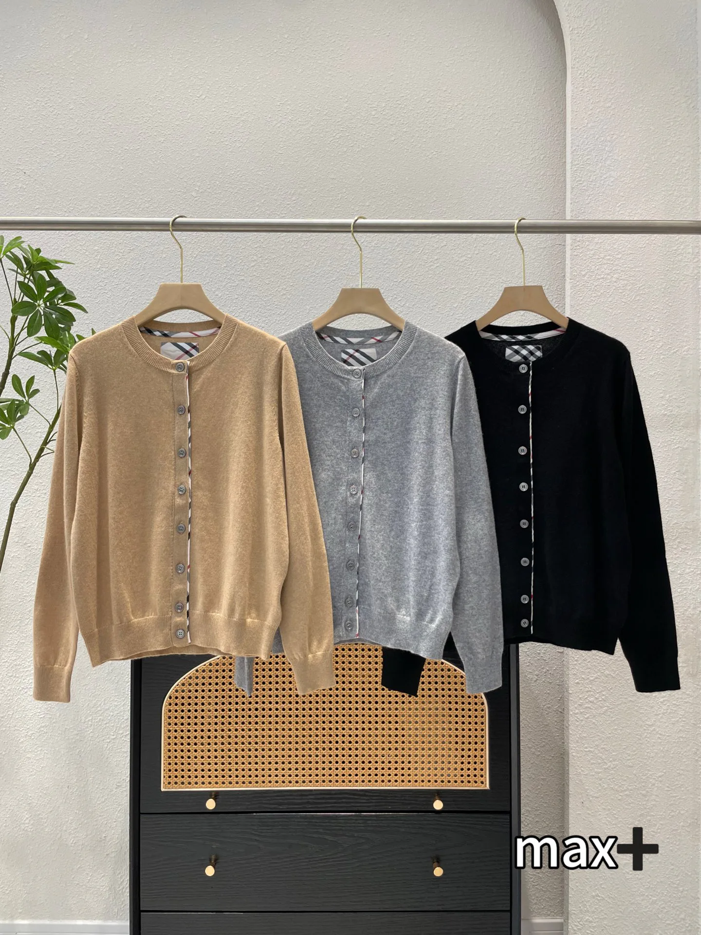 Women's Jumpers And Sweaters BURBERRY 18106686